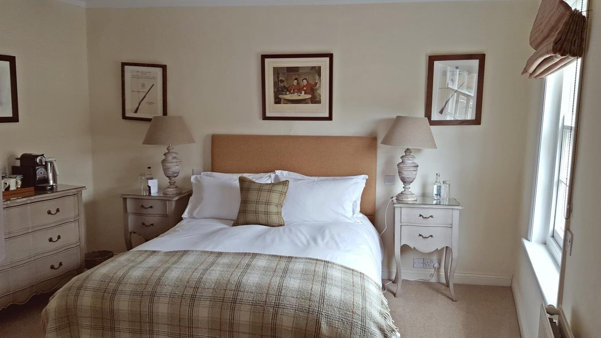 The Royal Oak, Yattendon photo 2