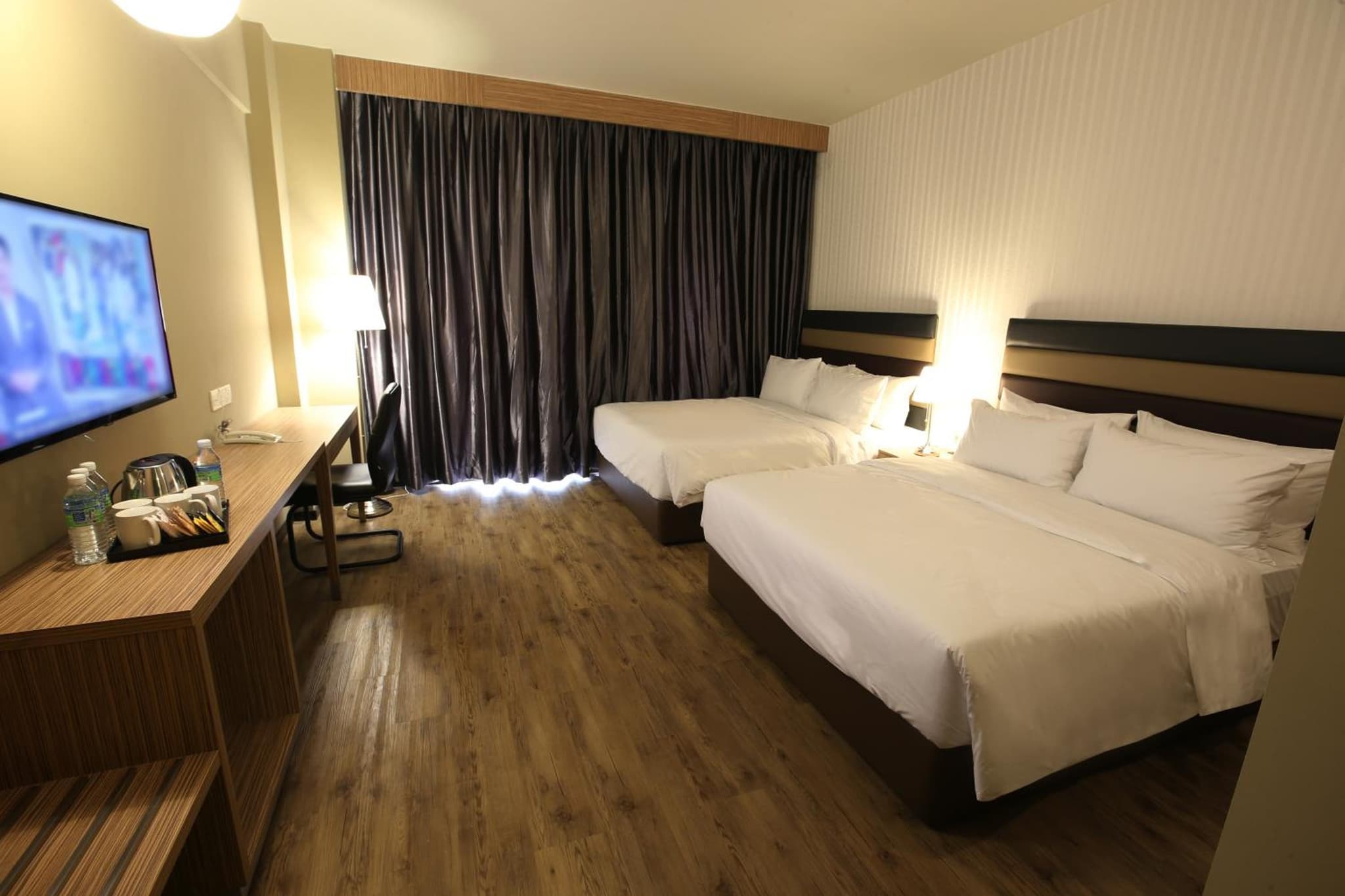 SEM9 Senai "Formerly Known As Perth Hotel" photo 8