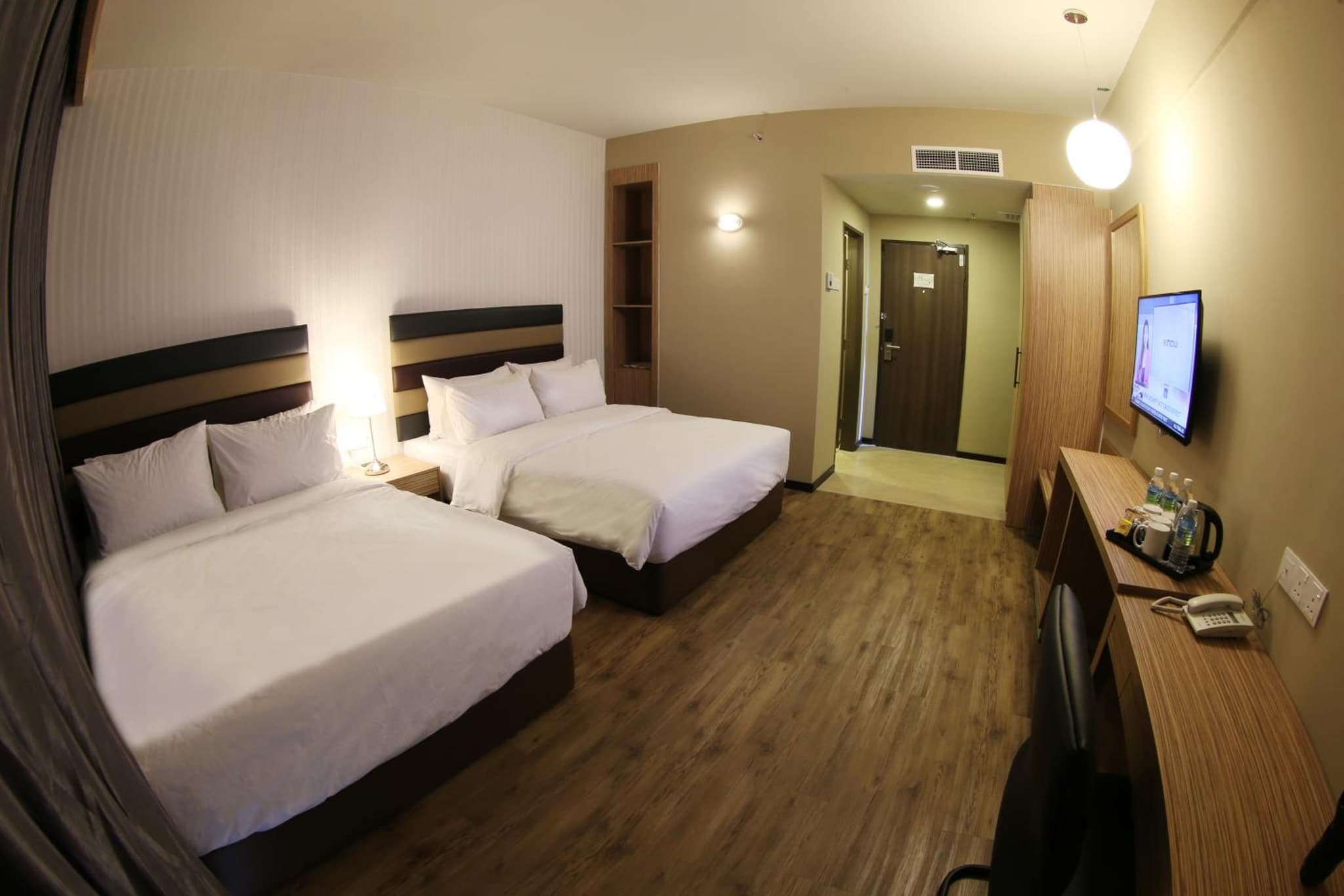 SEM9 Senai "Formerly Known As Perth Hotel" photo 2