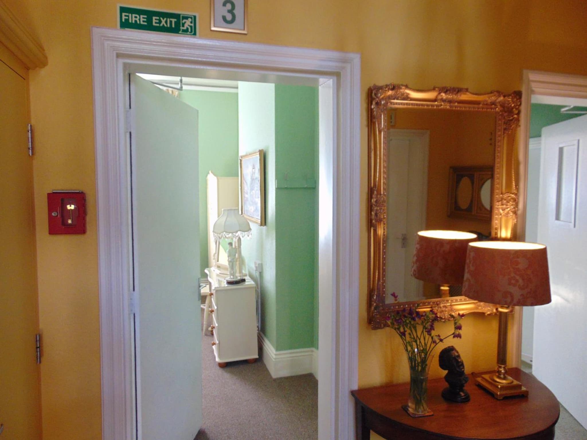 Holywell House photo 9