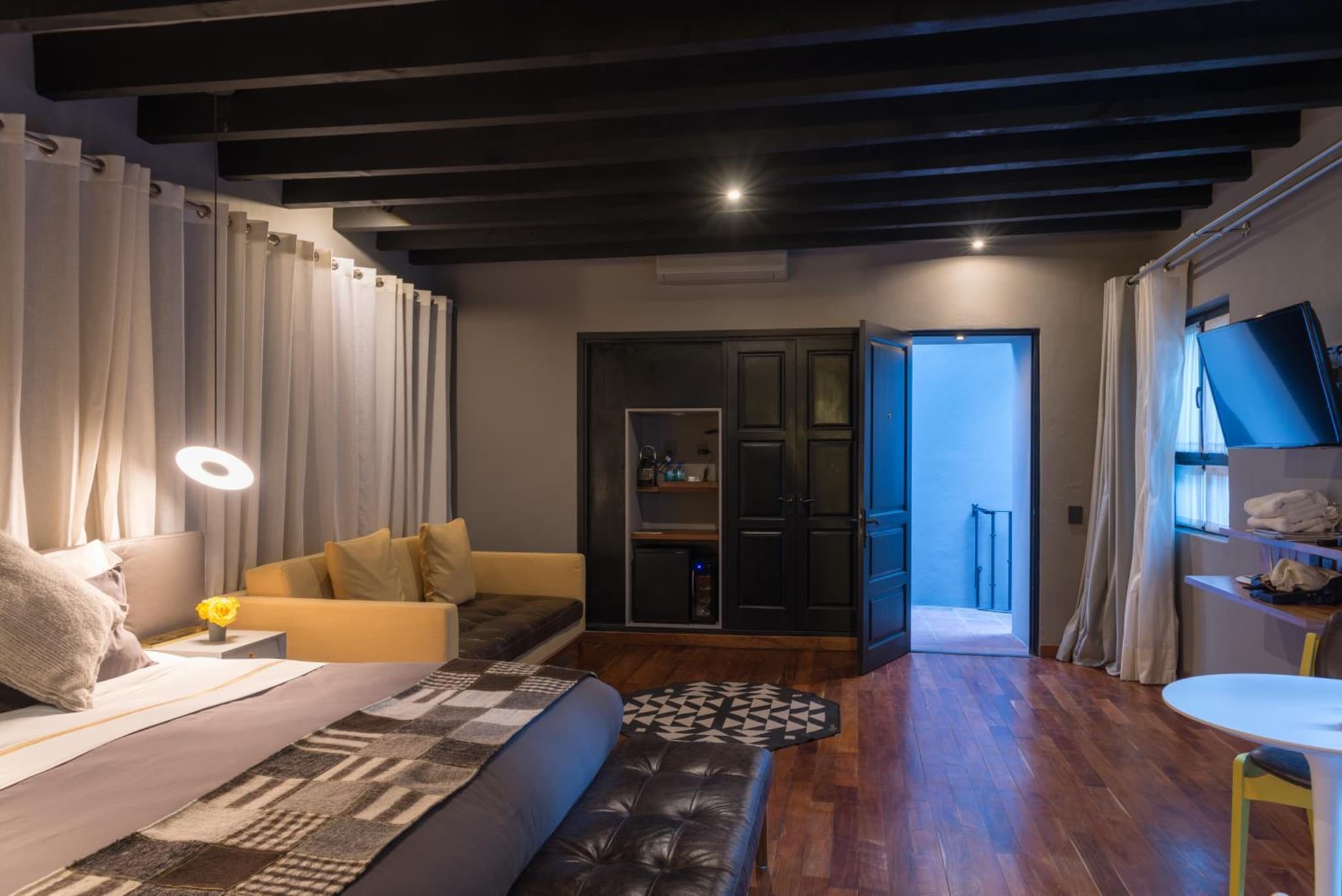 hotel room