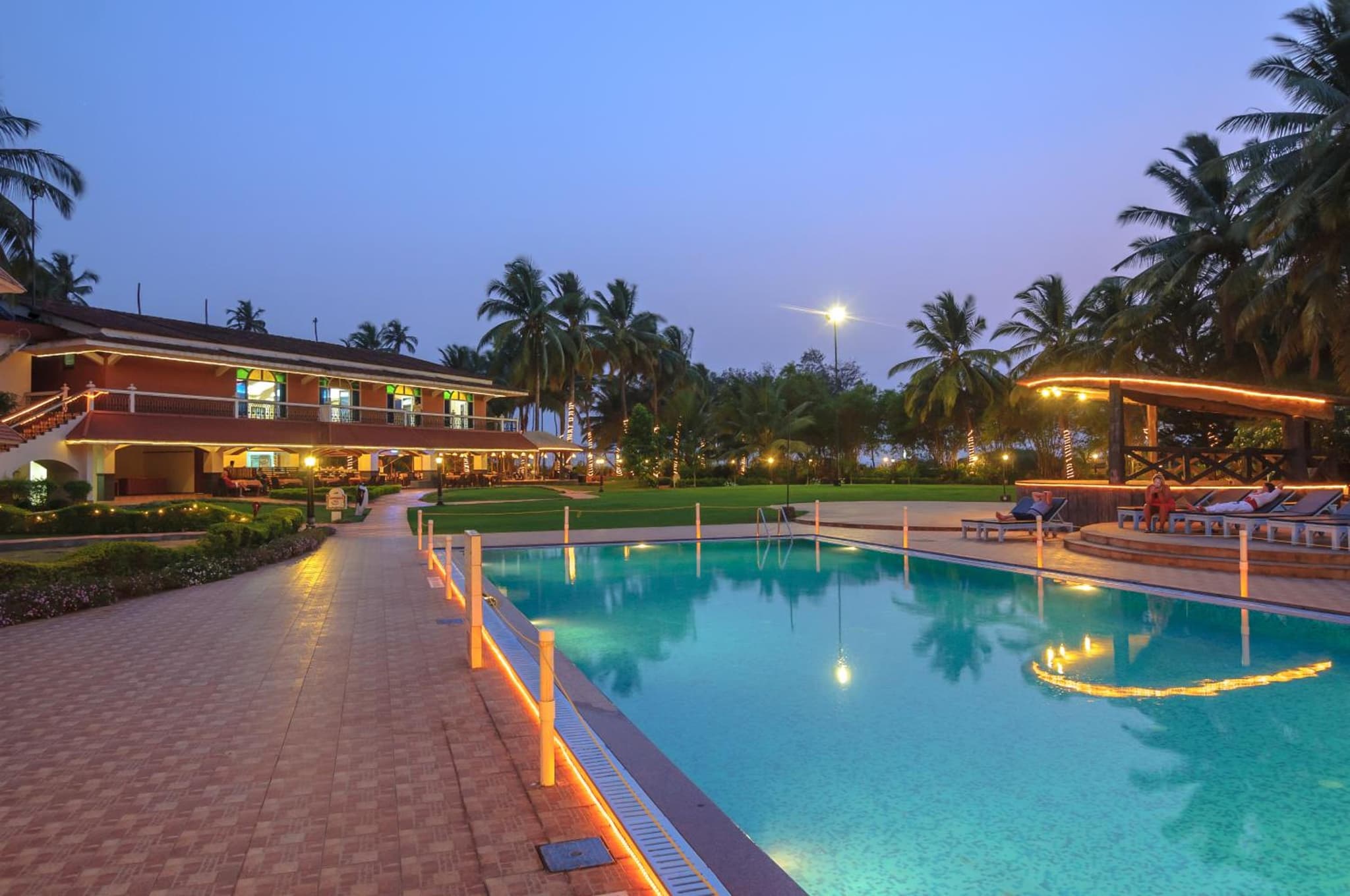 Nanu Beach Resort & Spa photo 4