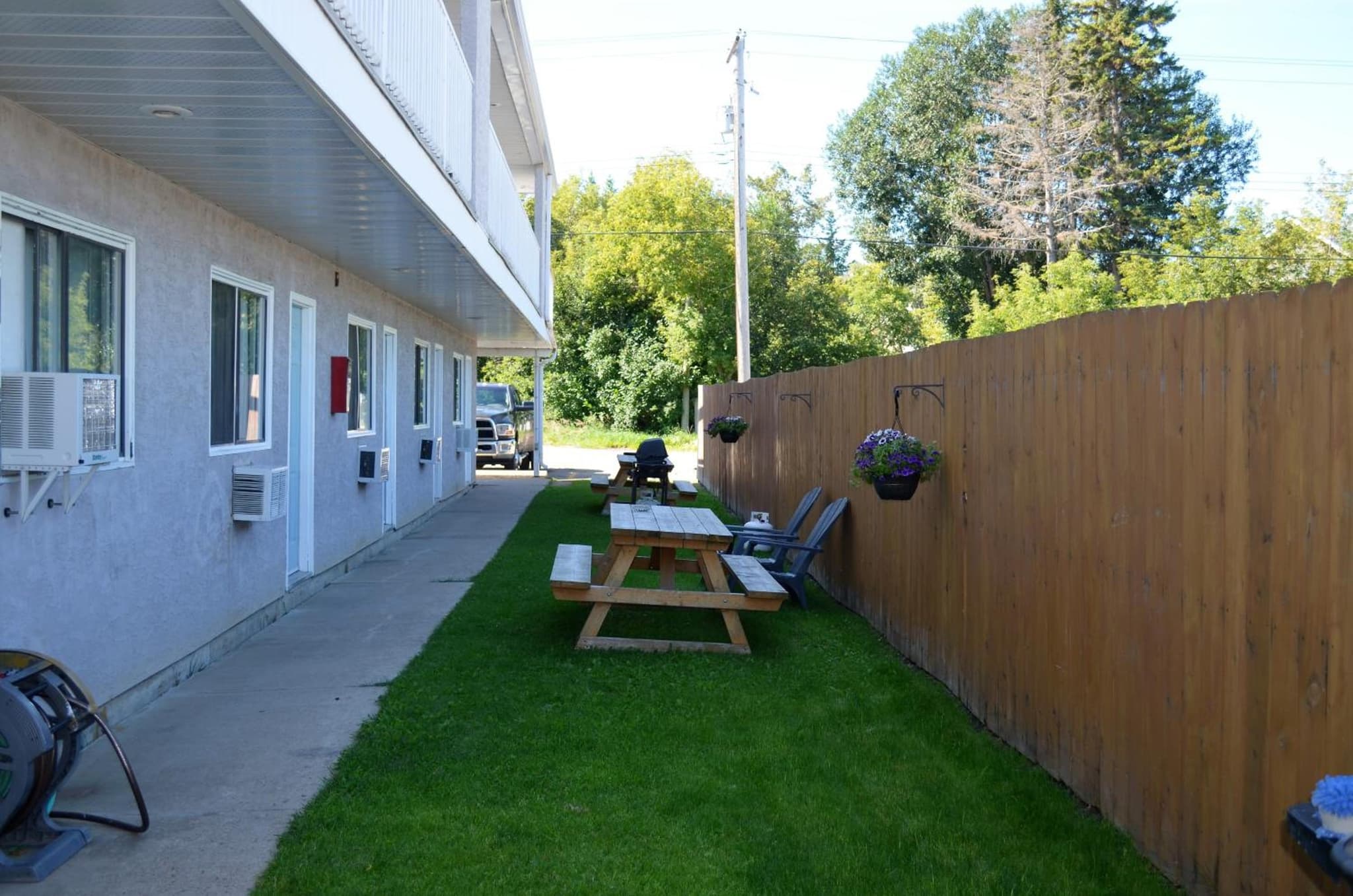 Edgewater Inn photo 6