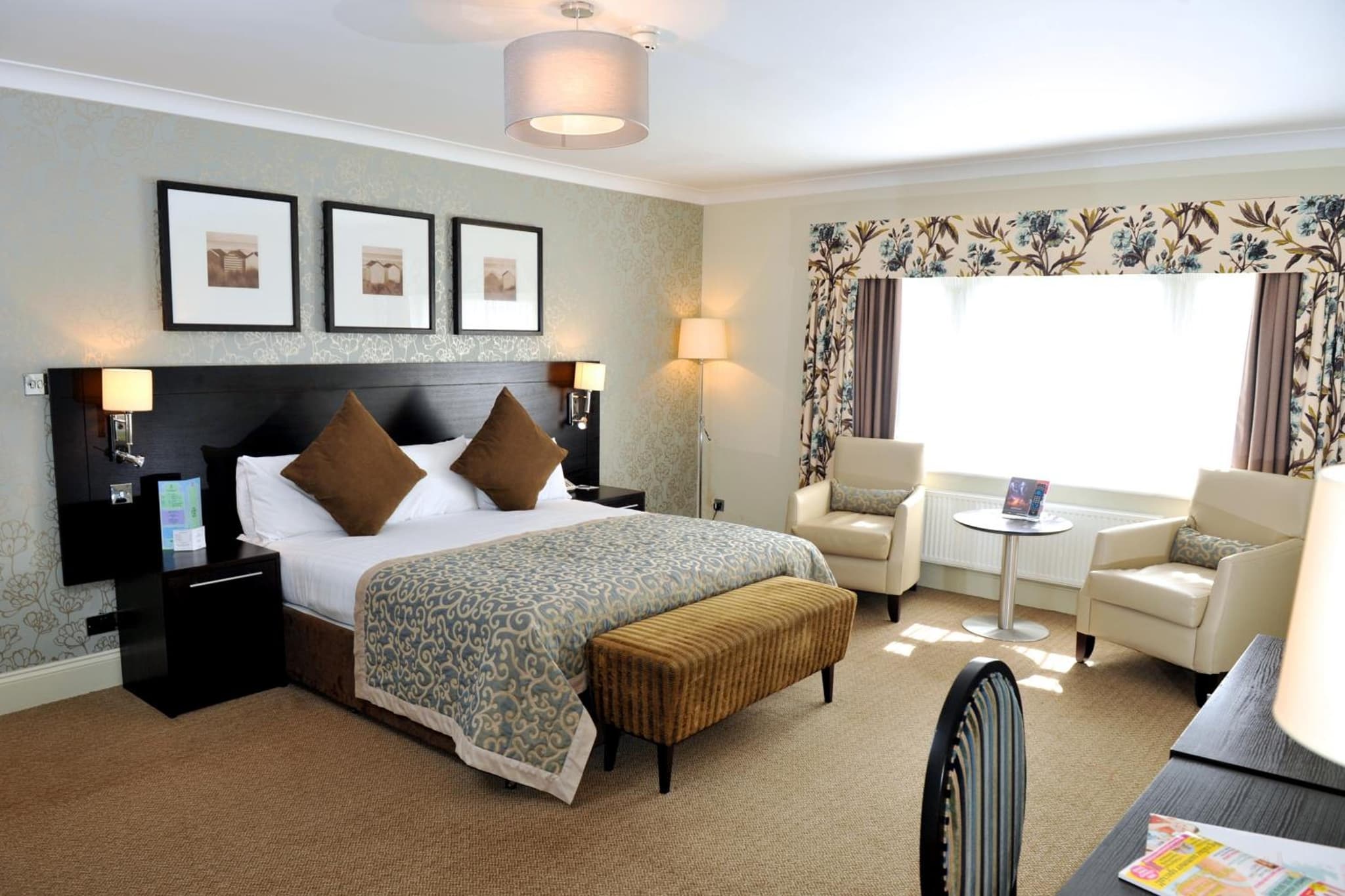 Norfolk Royale Hotel photo 2