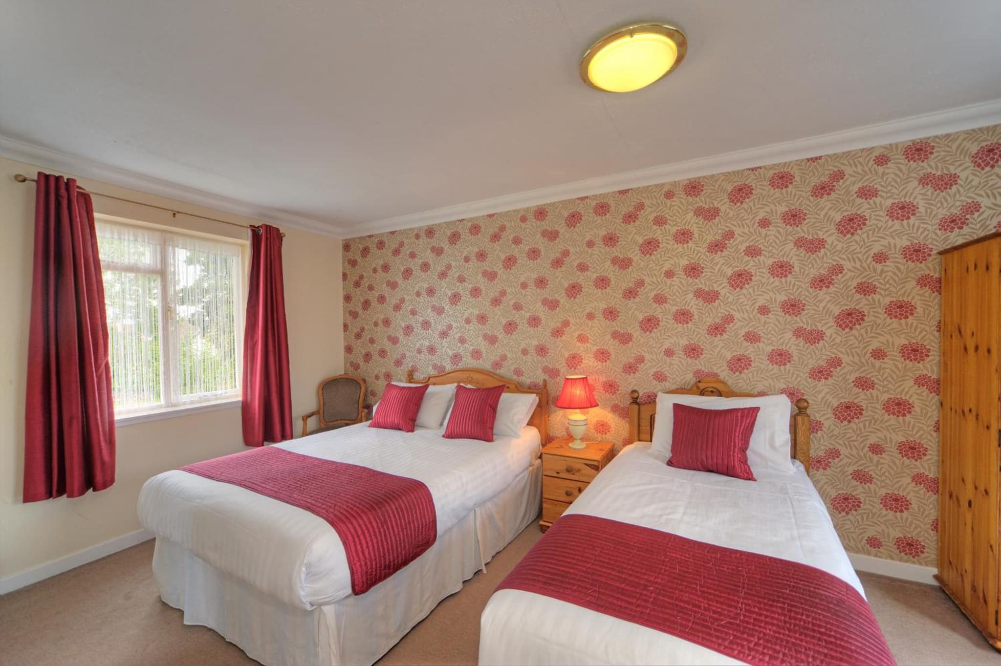 Lochnell Arms Hotel photo 8