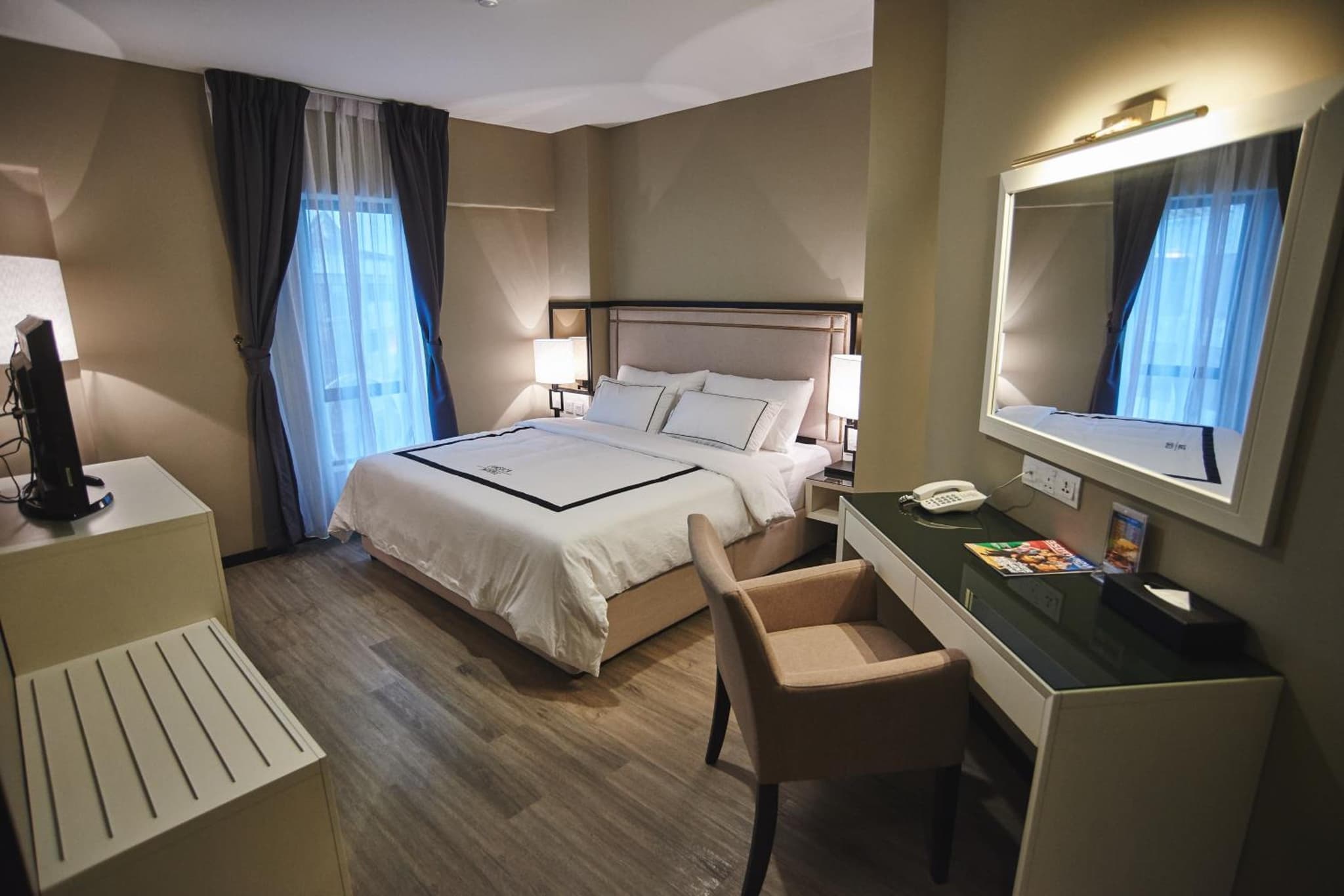 Corsica Hotel photo 6