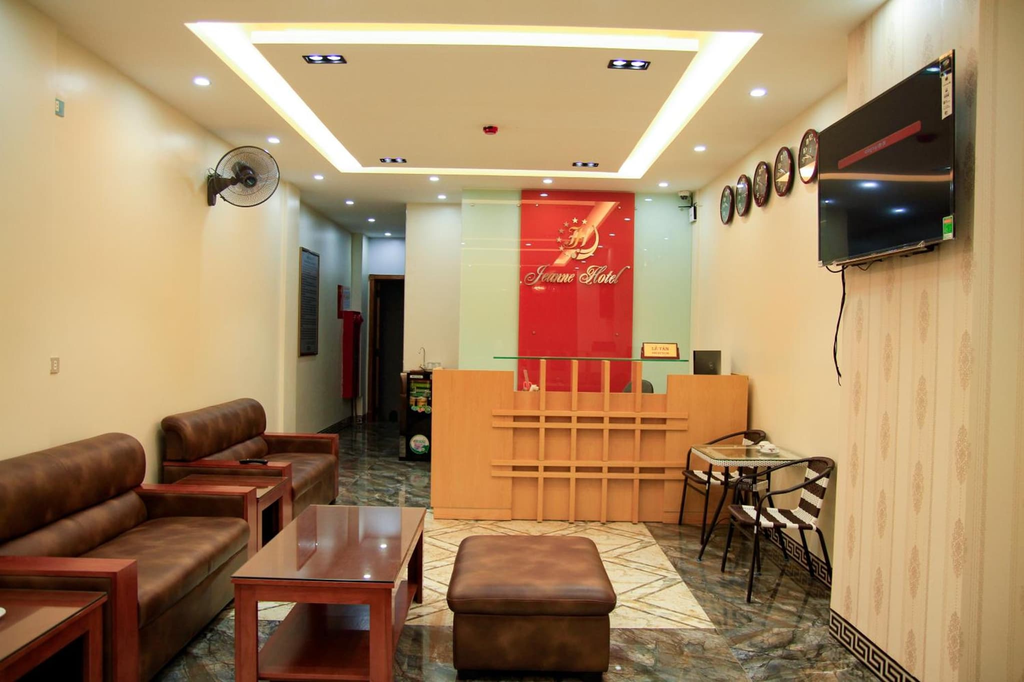 Jeanne Hotel photo 8