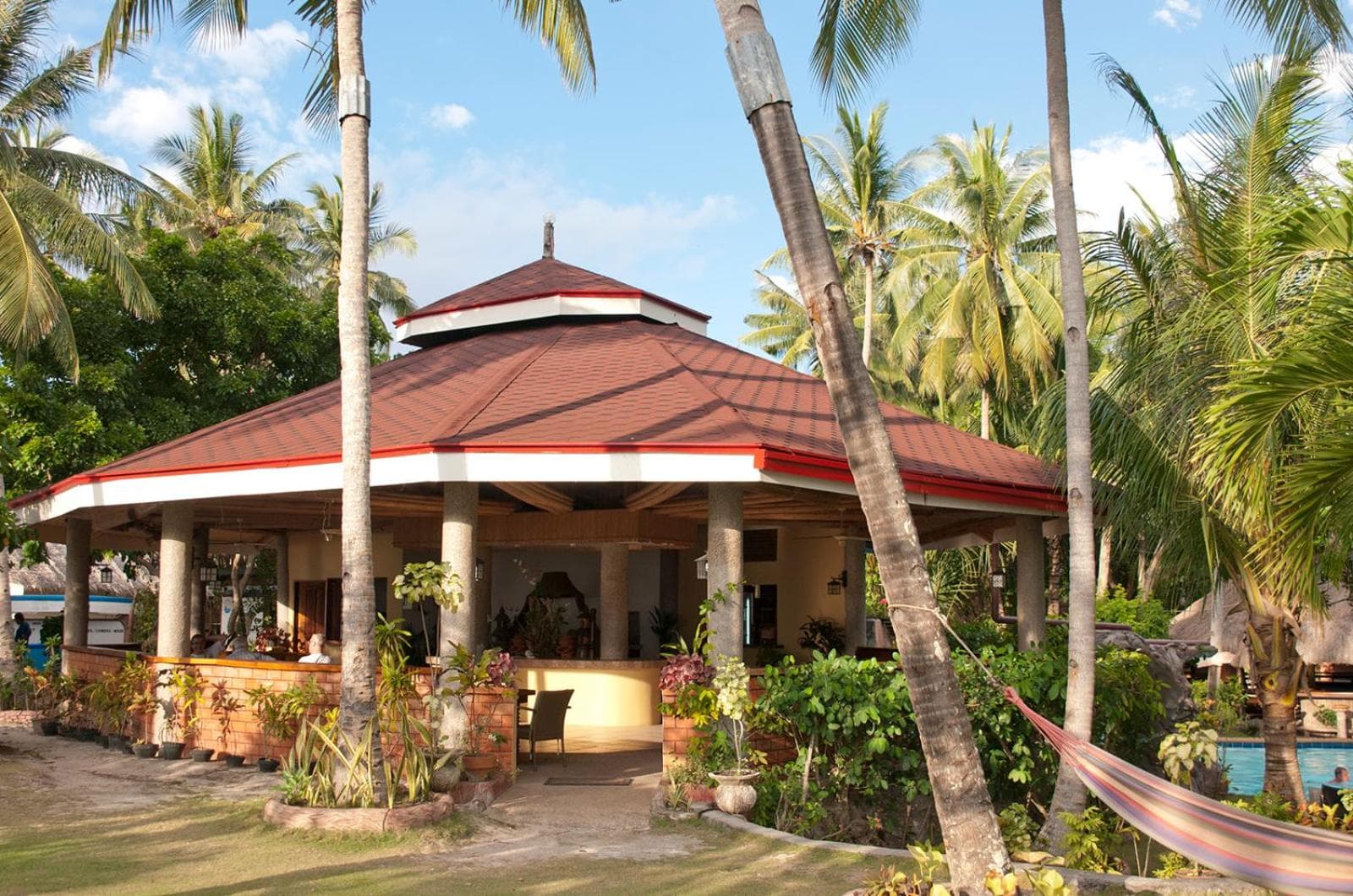 Polaris Beach and Dive Resort Inc photo 4