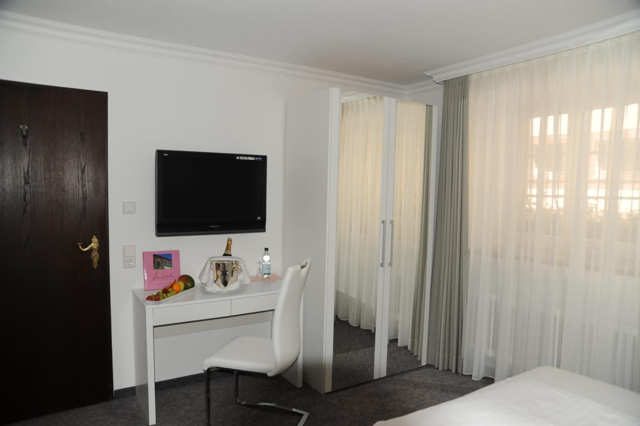 Hotel Adler - Weil am Rhein photo 4