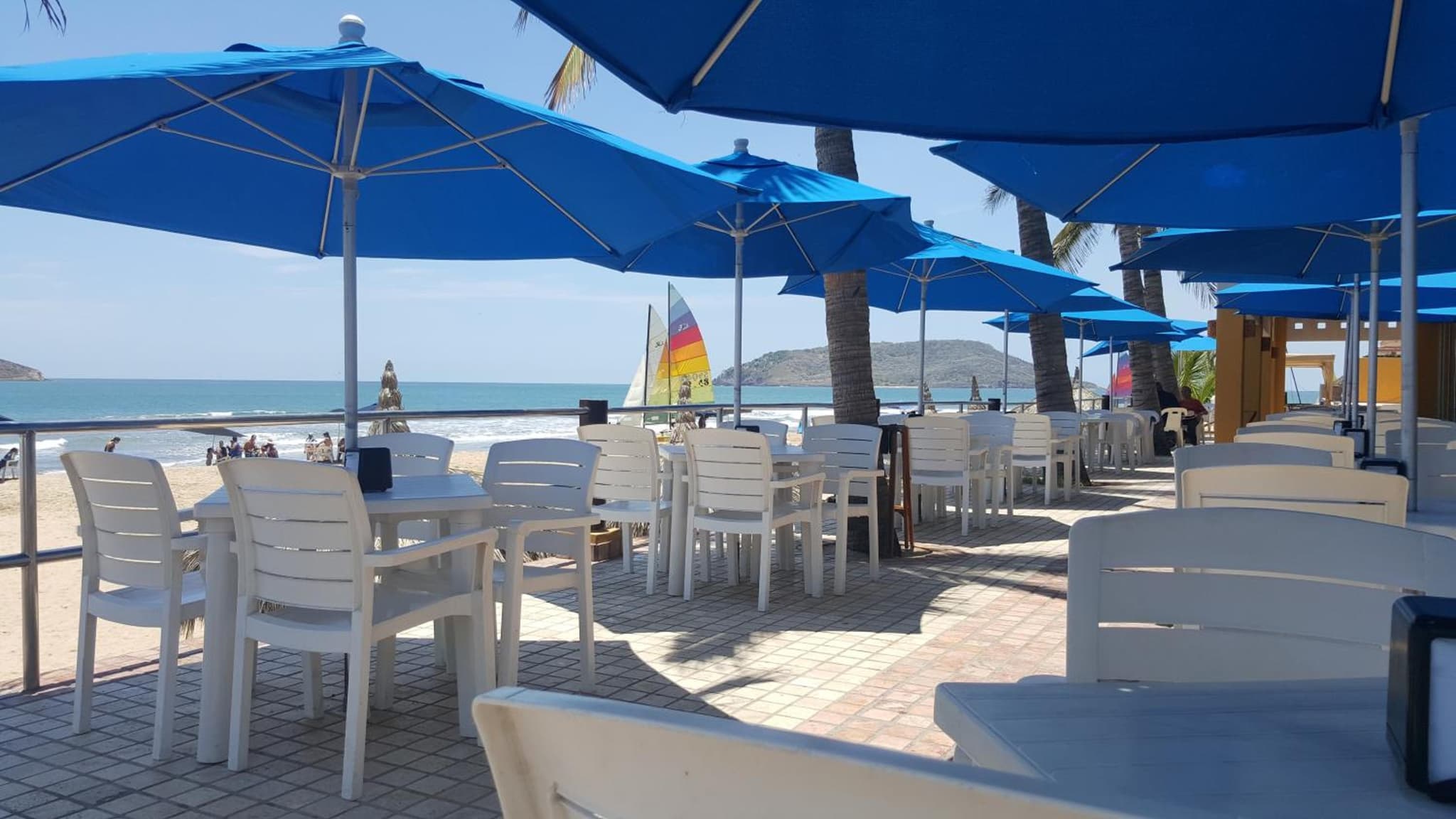 Las Flores Beach Resort photo 6