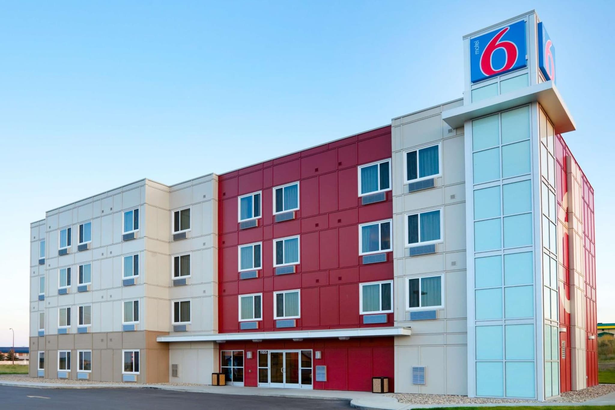 Motel 6-Swift Current, SK photo 9