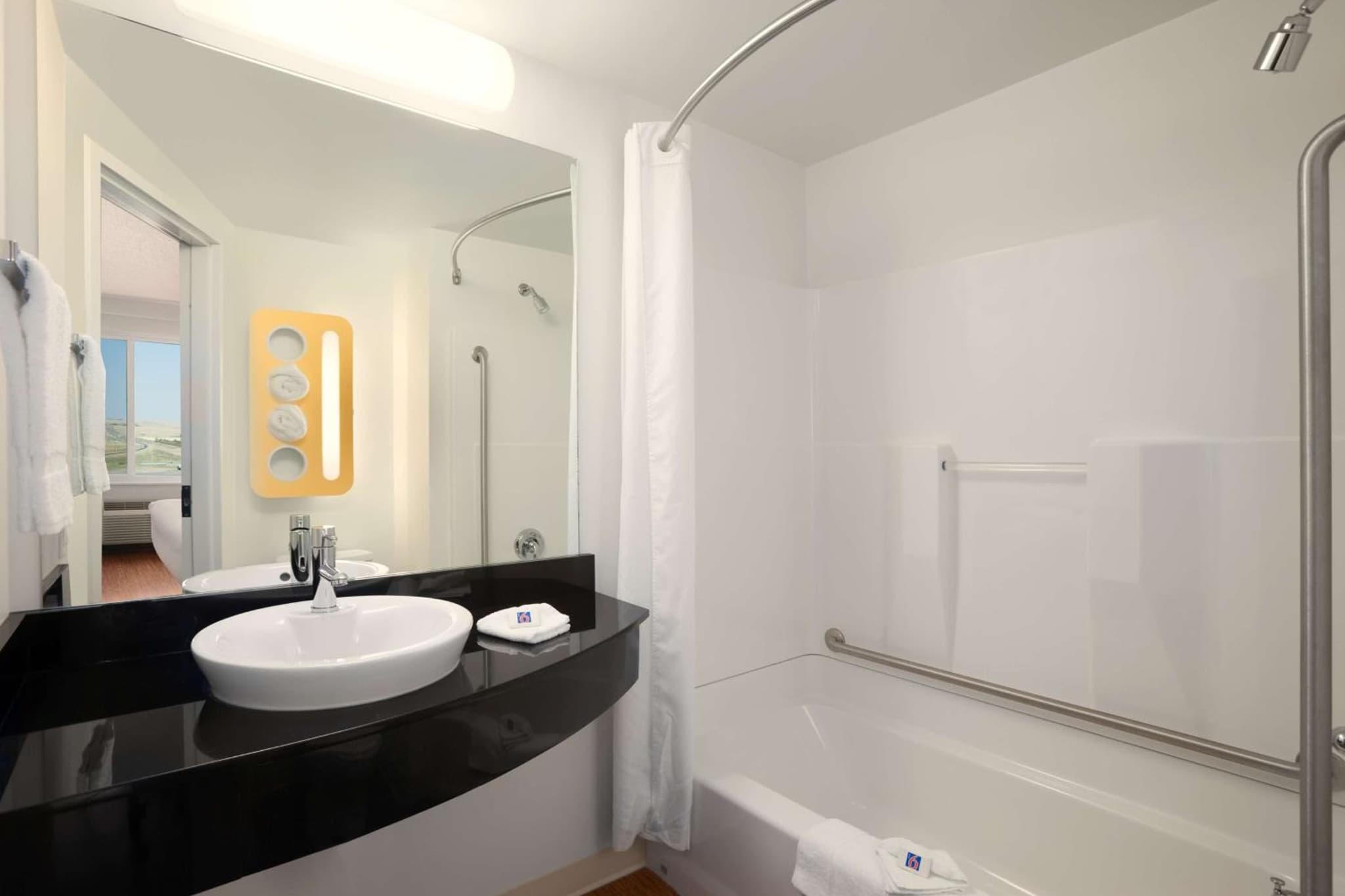 Motel 6-Swift Current, SK photo 6