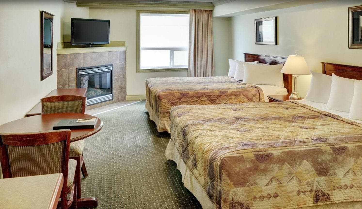Nova Inn Peace River photo 2