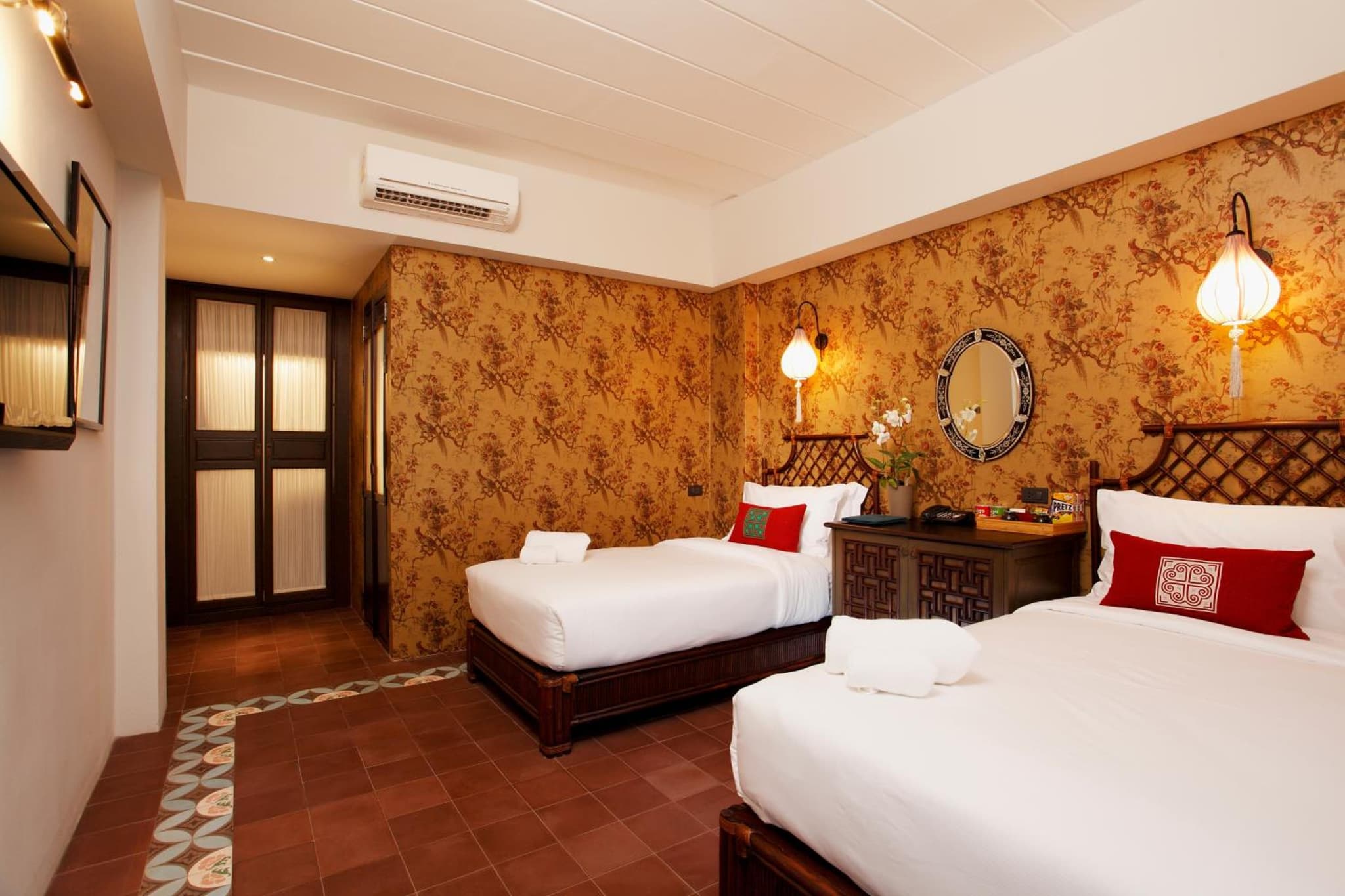 Baan Chart photo 3