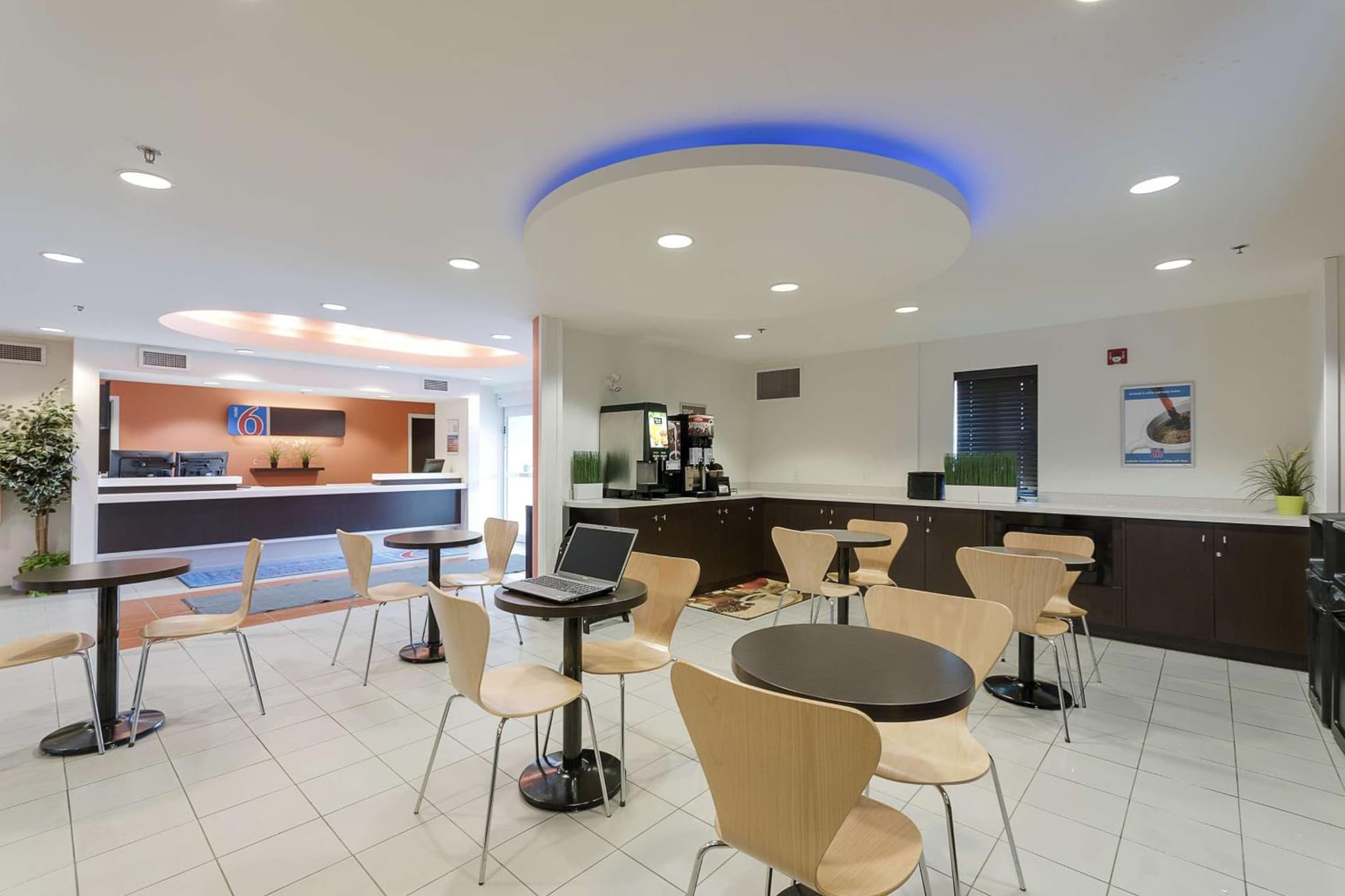 Motel 6-Brandon, MB photo 8