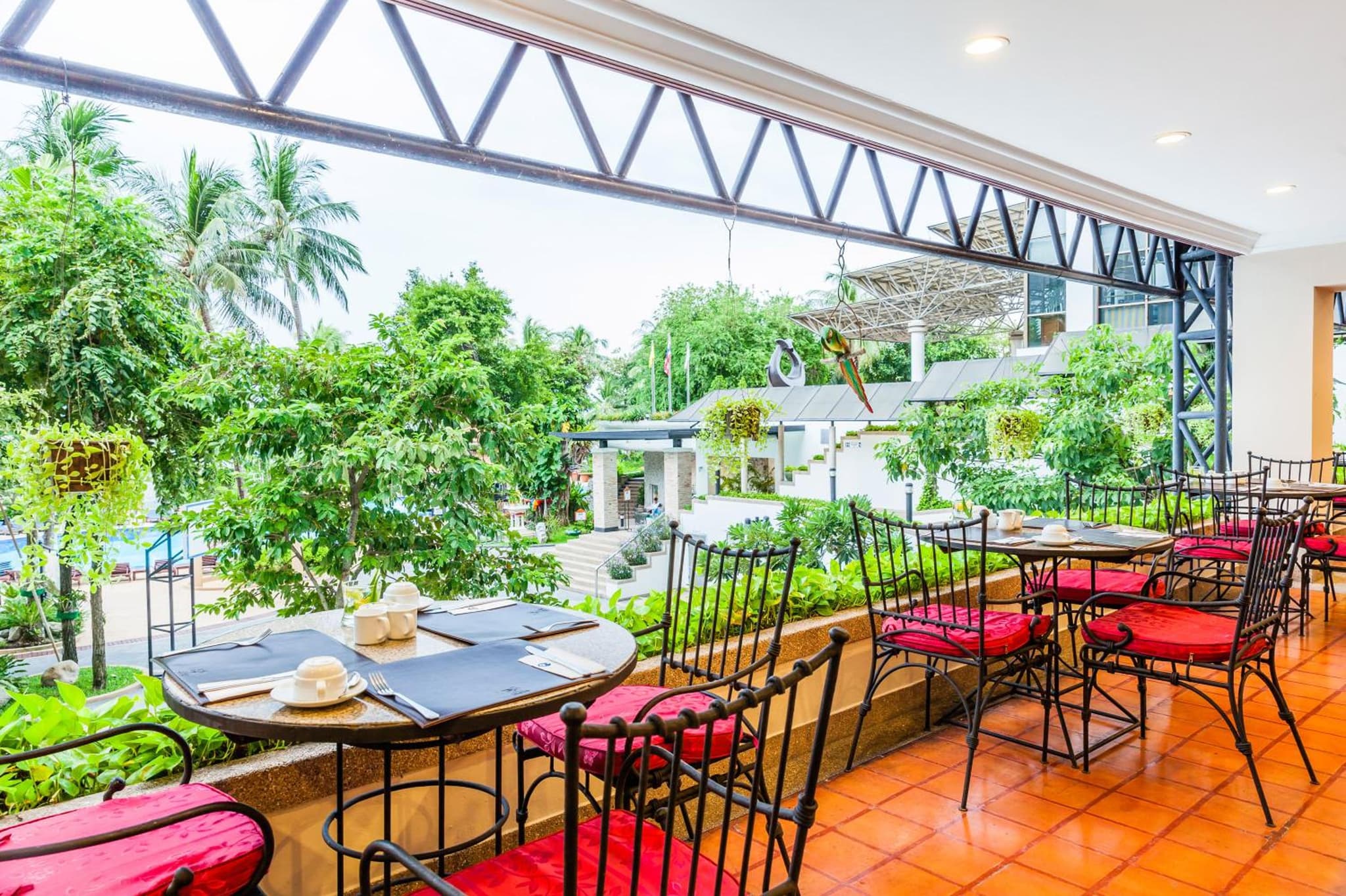 Cholchan Pattaya Beach Resort - SHA Extra Plus photo 3
