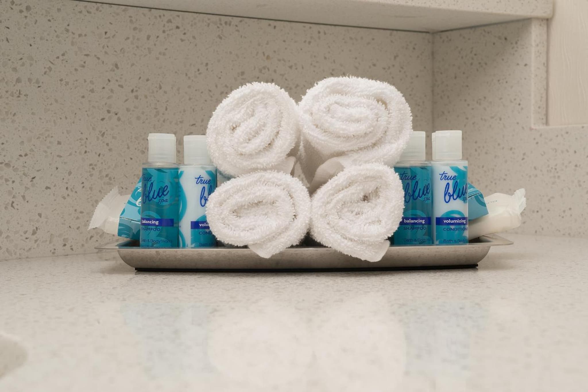 Encore Suites by Service Plus Inns photo 2