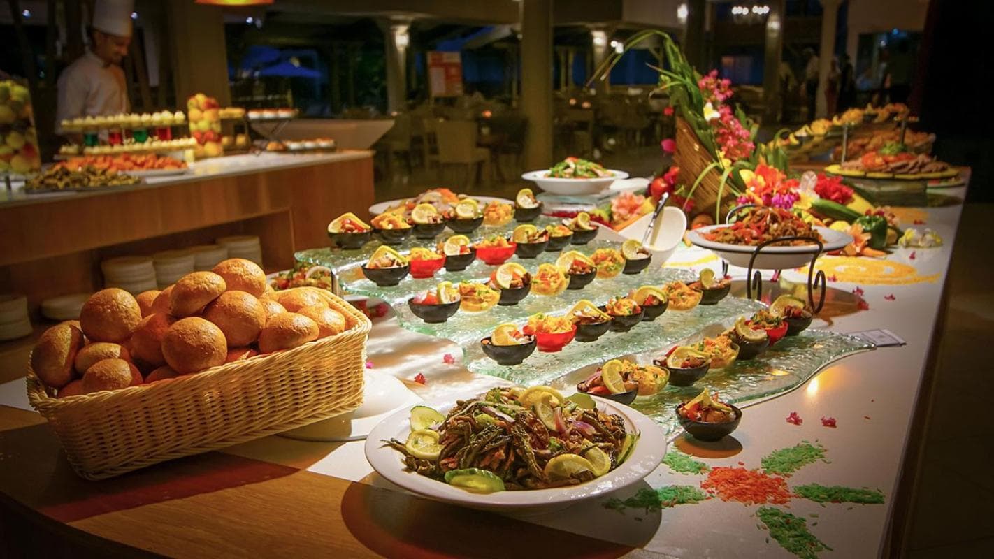 Le Peninsula Bay Beach Resort & Spa photo 2
