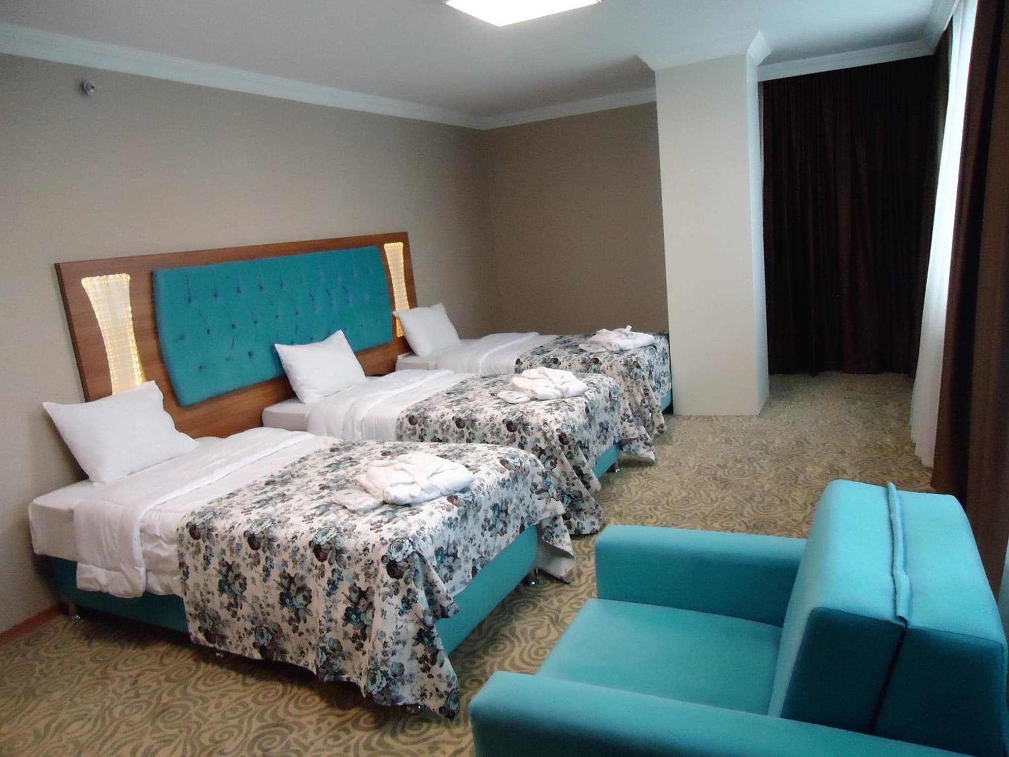 Golden Lounge Hotel photo 7