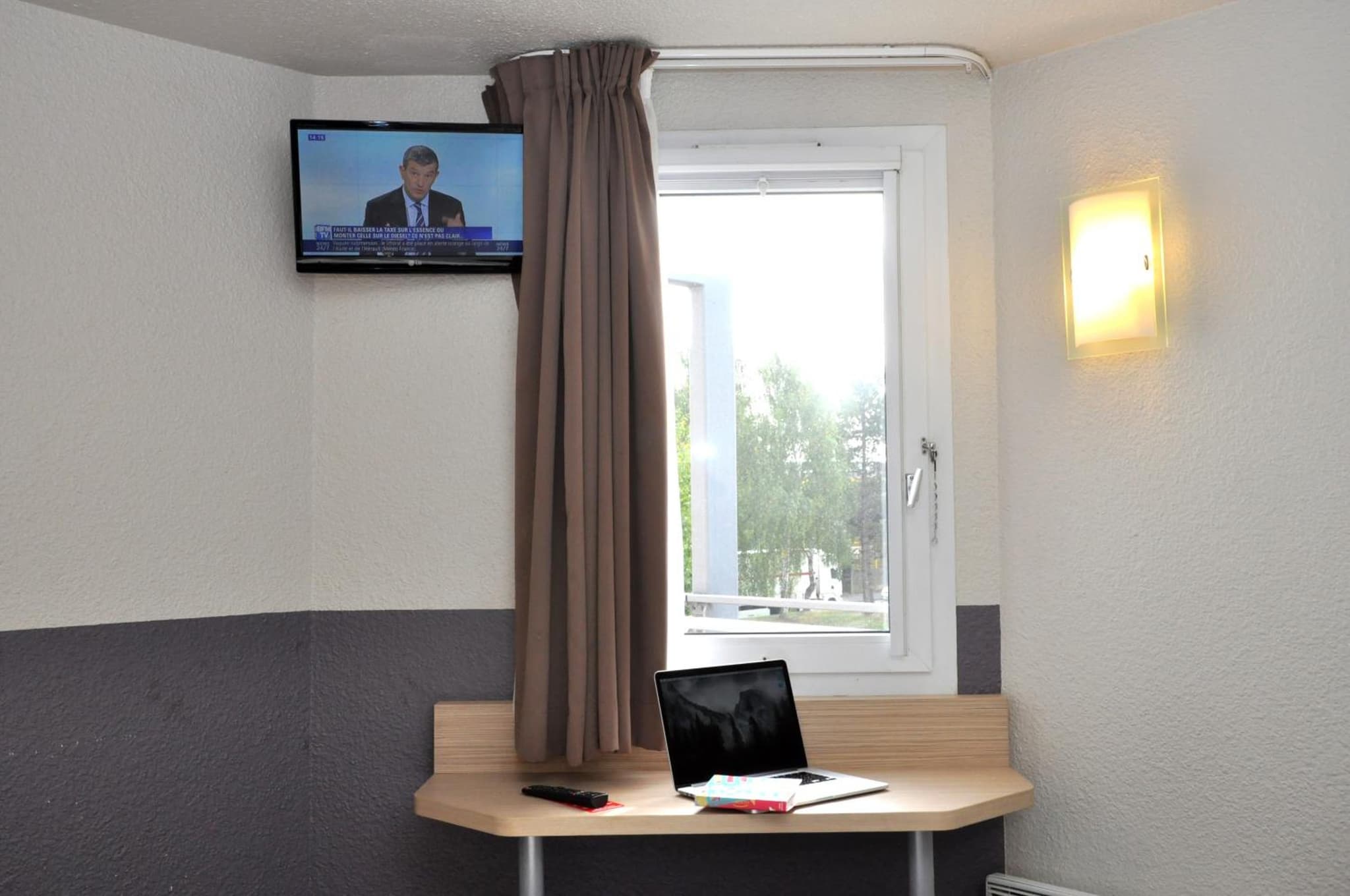 B Hotel Caen Mondeville photo 9