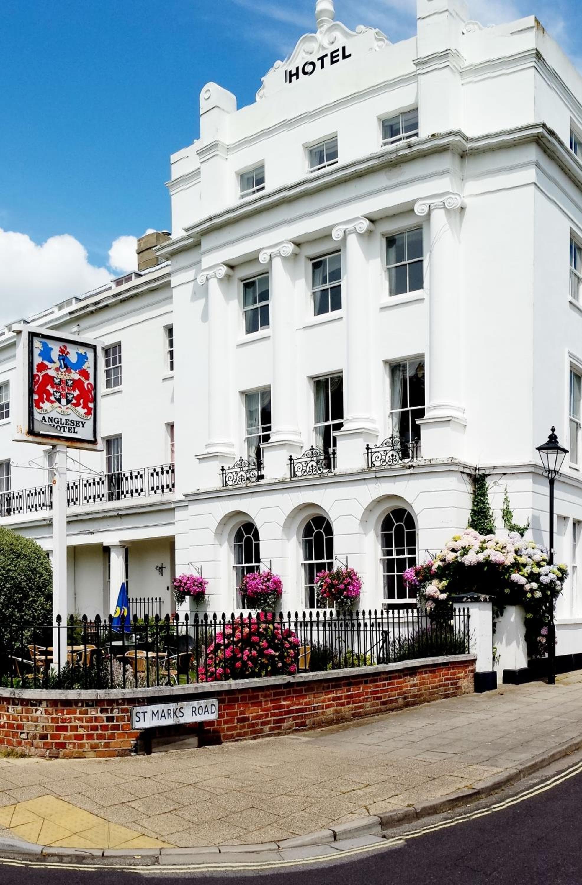Anglesey Hotel