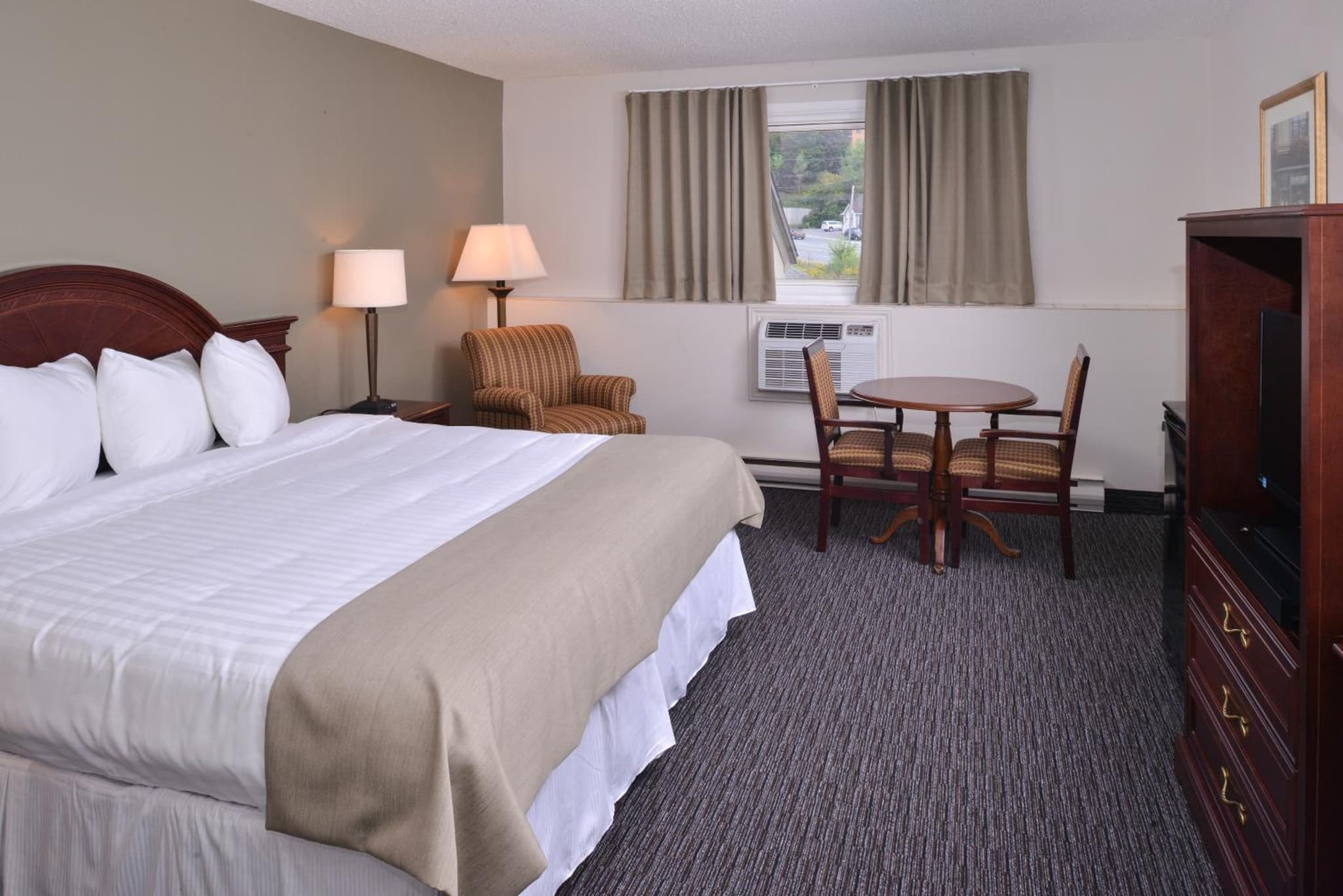 Rodeway Inn photo 3