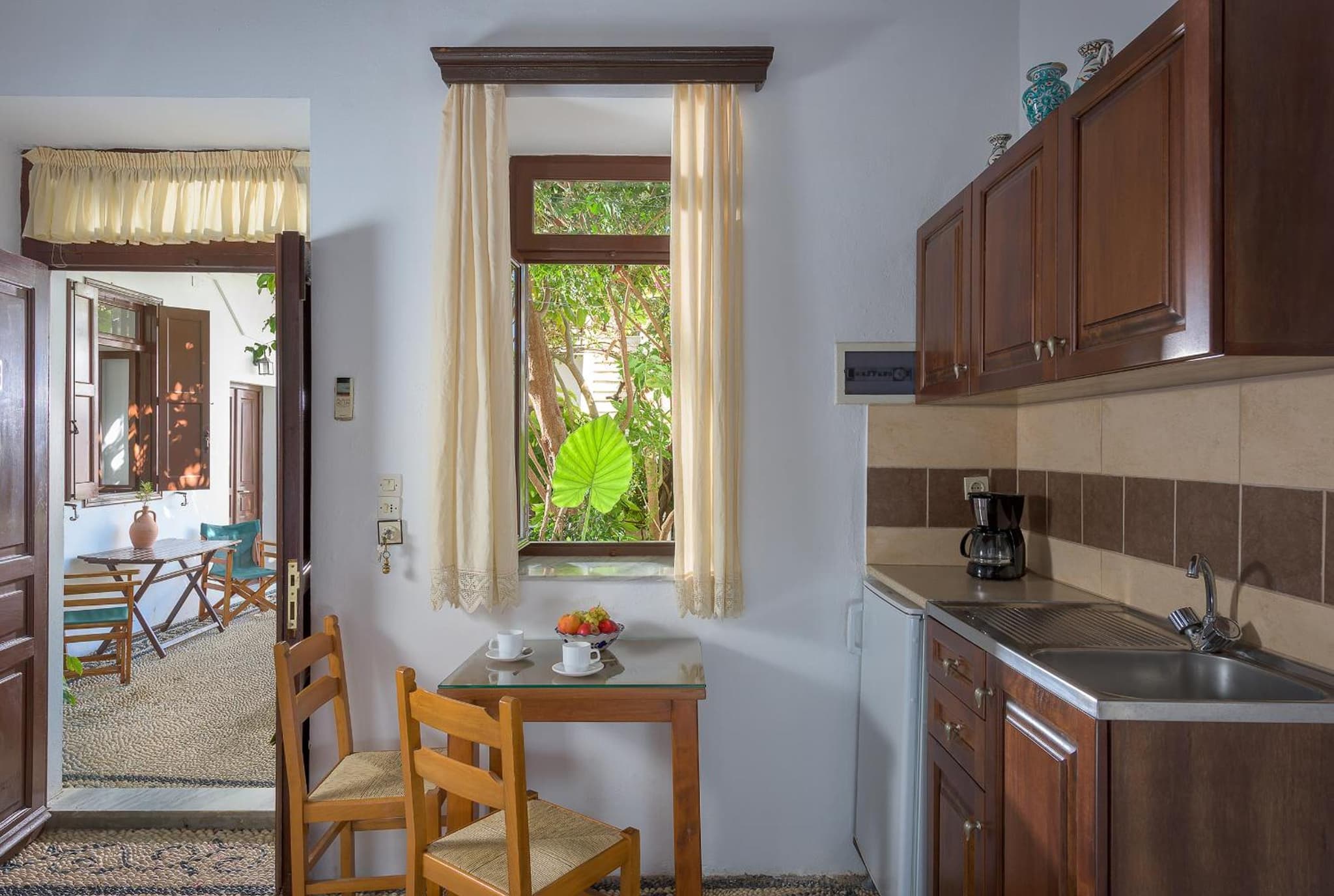 Erato Apartments photo 8