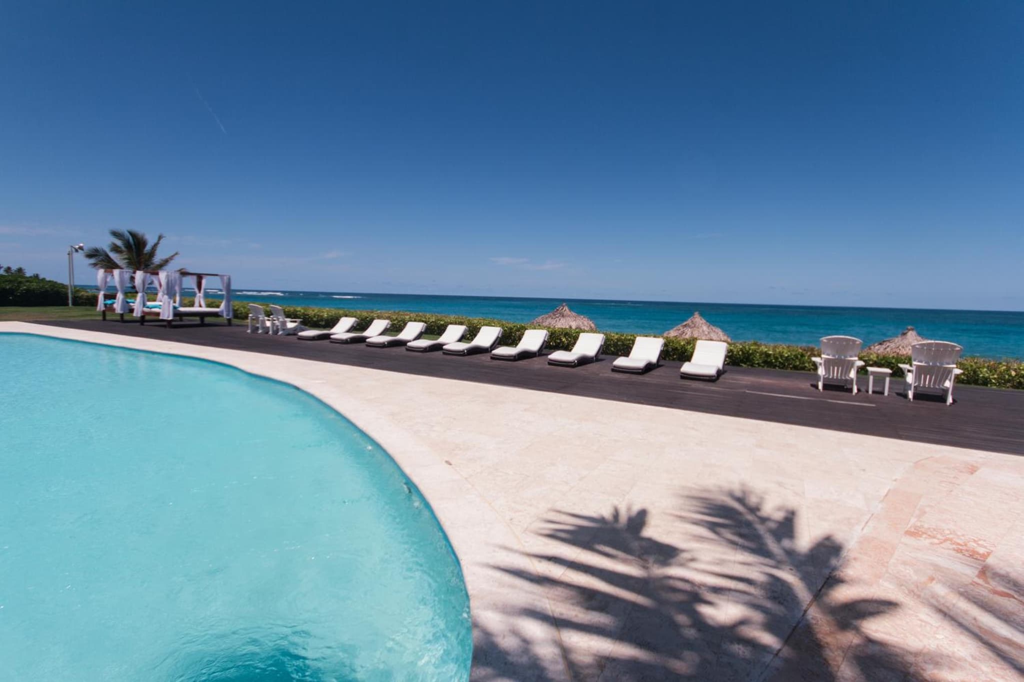 Seawinds Studio - Beachfront Getaway photo 3