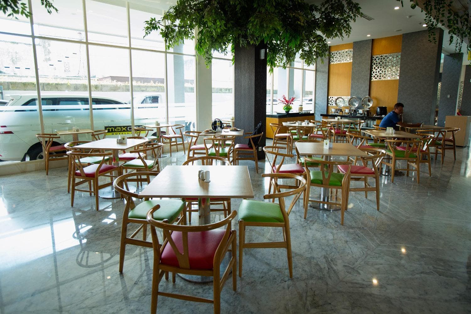 Ascent Hotel & Cafe Malang photo 8