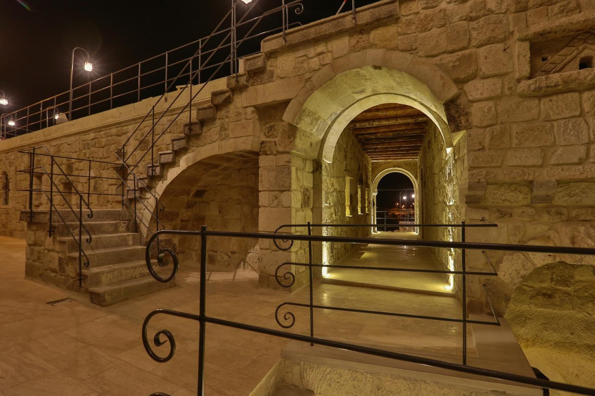 Acropolis Cave Suite photo 5