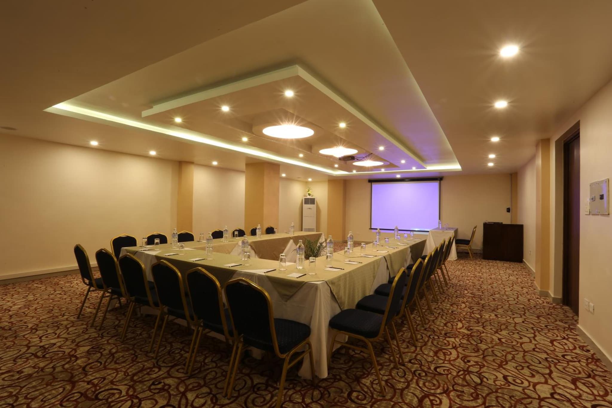 meeting & event spaces