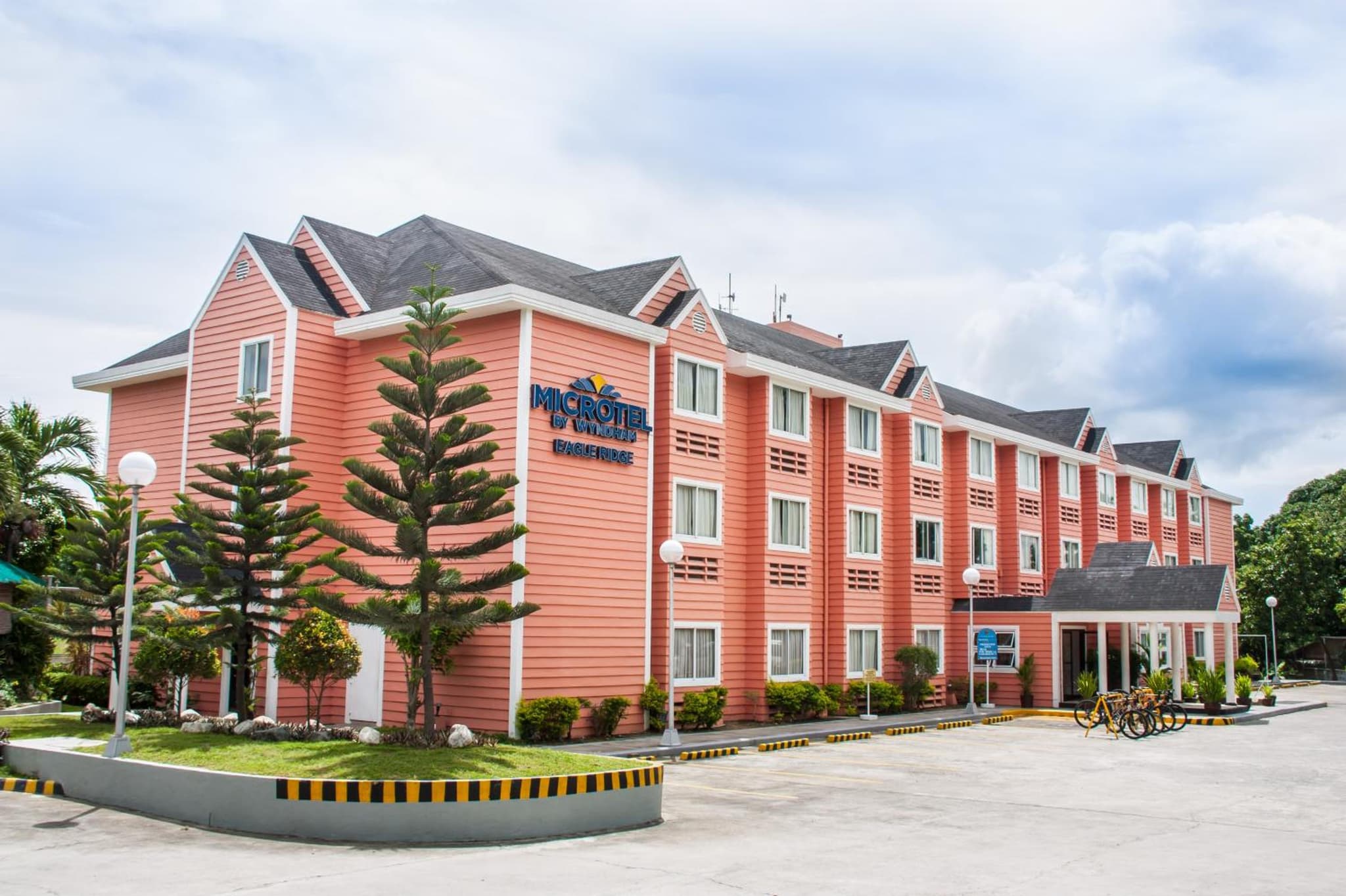 Microtel by Wyndham Eagle Ridge photo 4