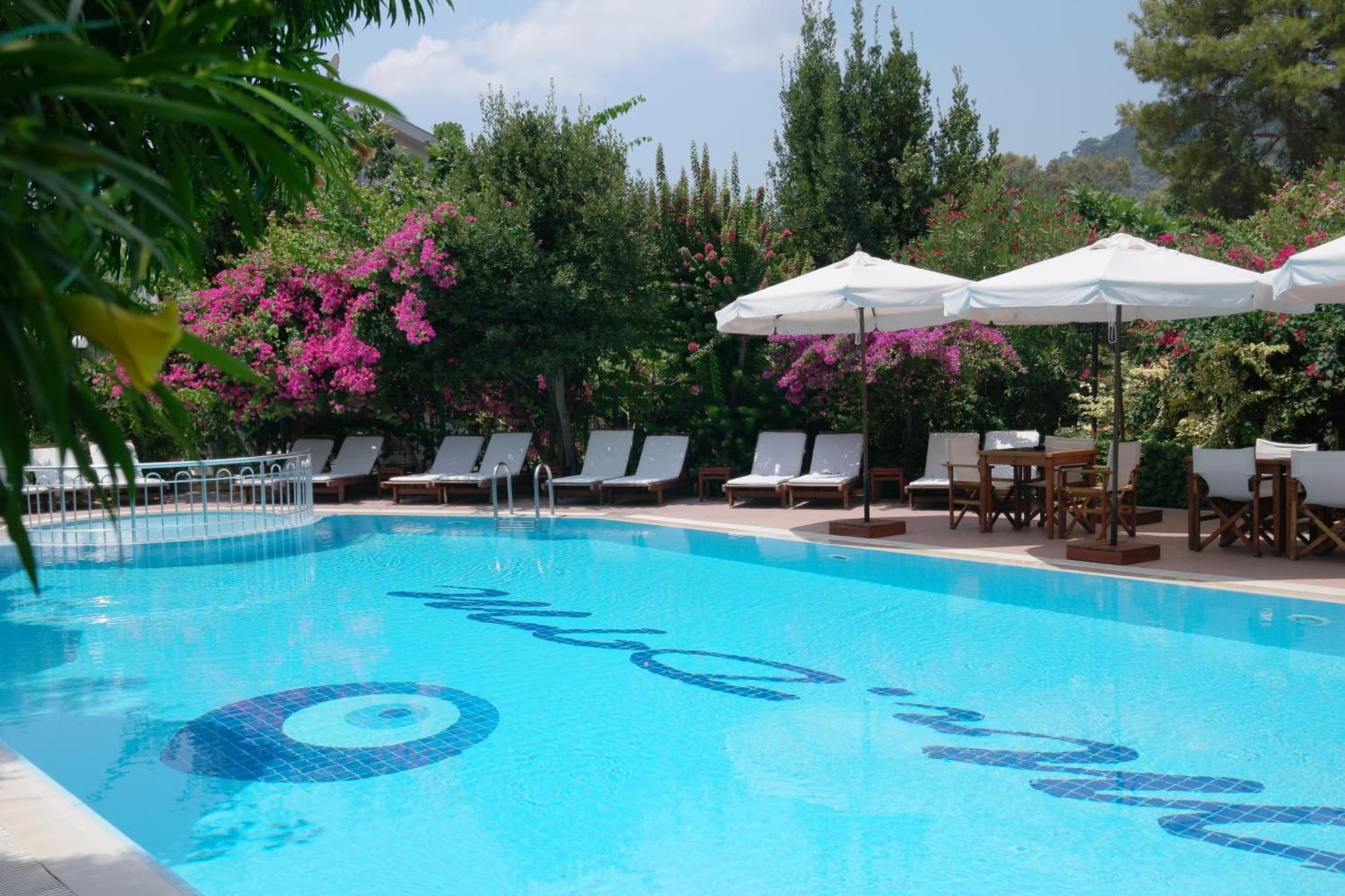 Mr. Dim Exclusive Apart Hotel photo 5