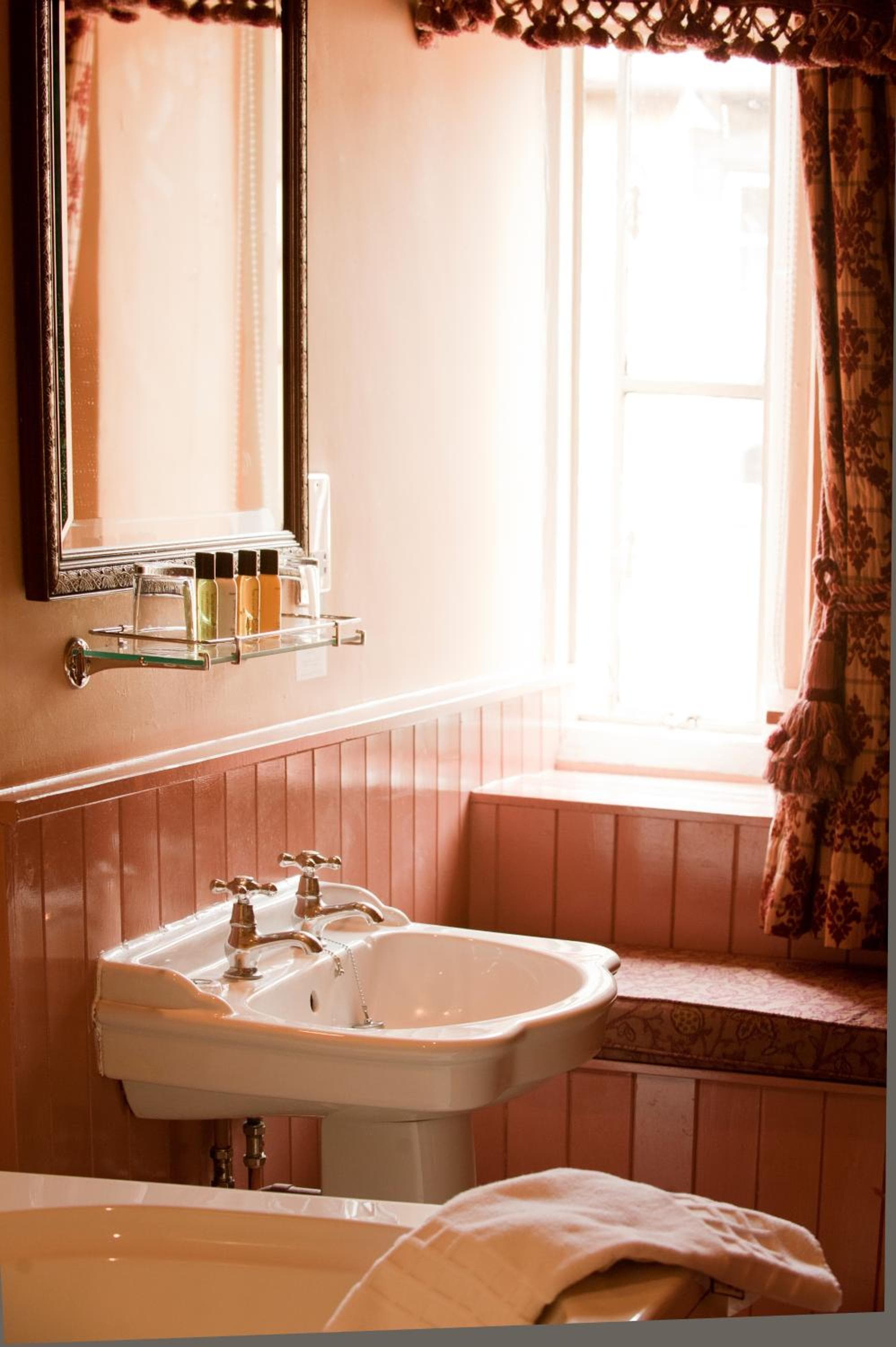 Noel Arms - "A Bespoke Hotel" photo 3