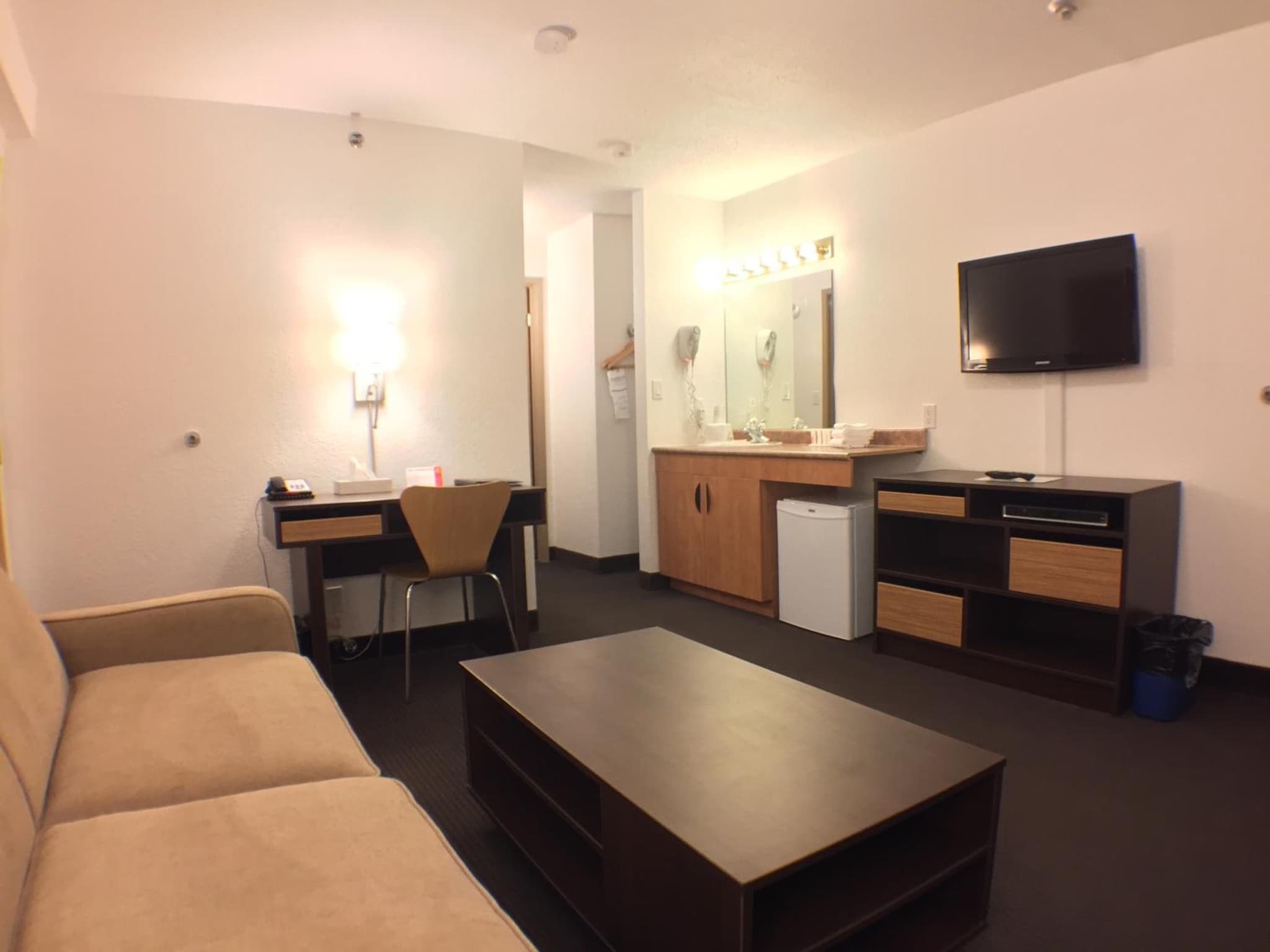 Super 8 by Wyndham Kenora photo 3