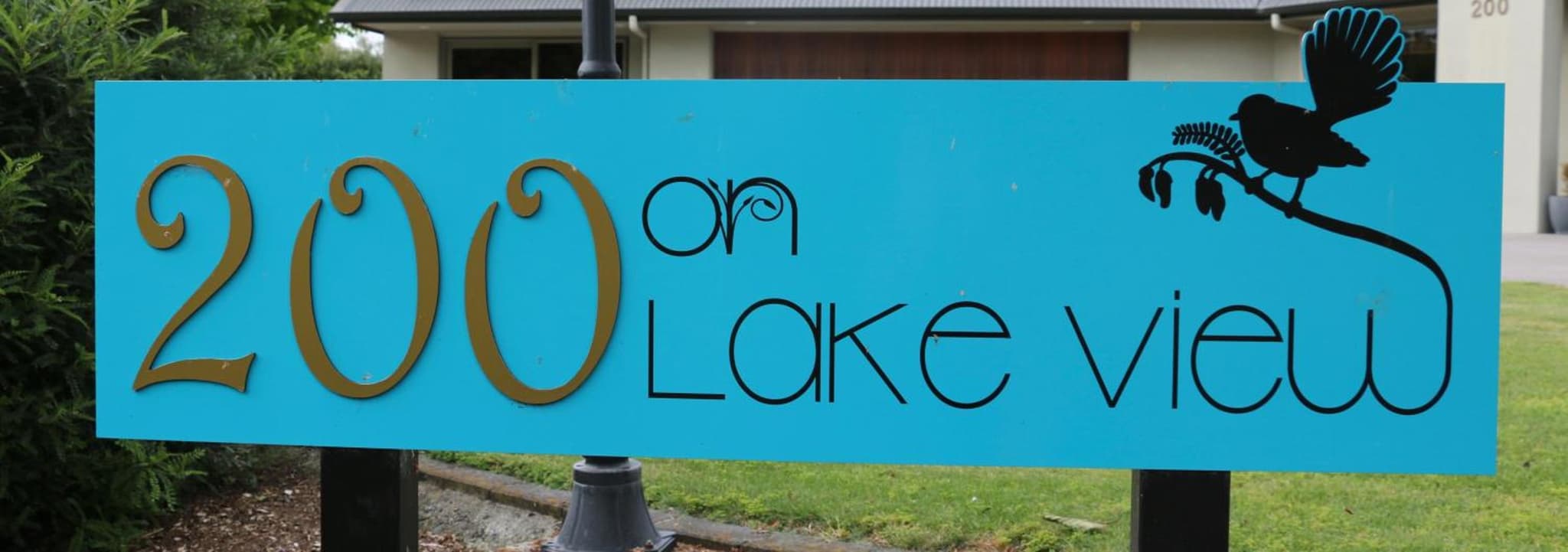 200 on Lake View photo 4