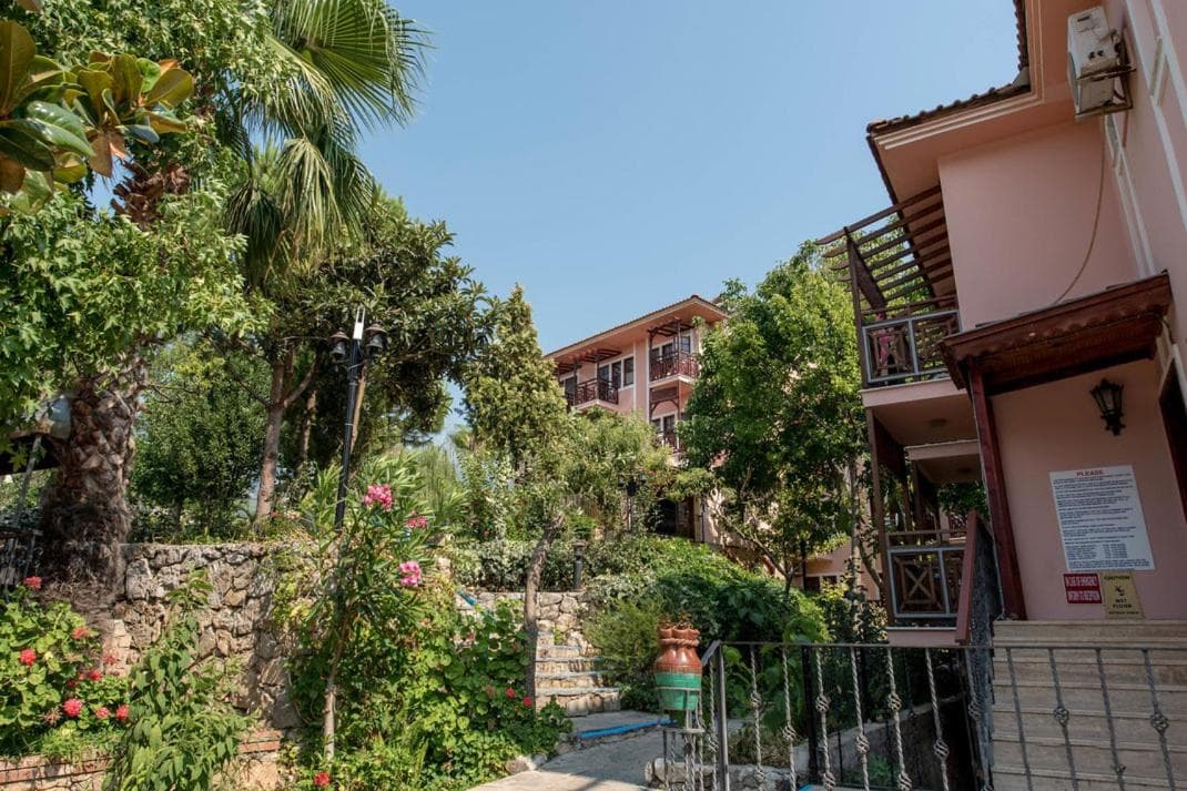 Club Pink Palace Hotel photo 2