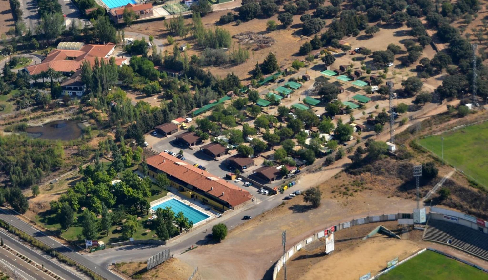 Hostal - Bungalows Camping Cáceres photo 3