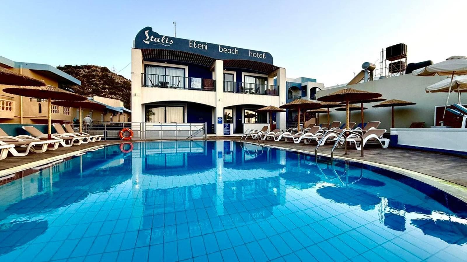 Eleni Beach Apartment photo 8