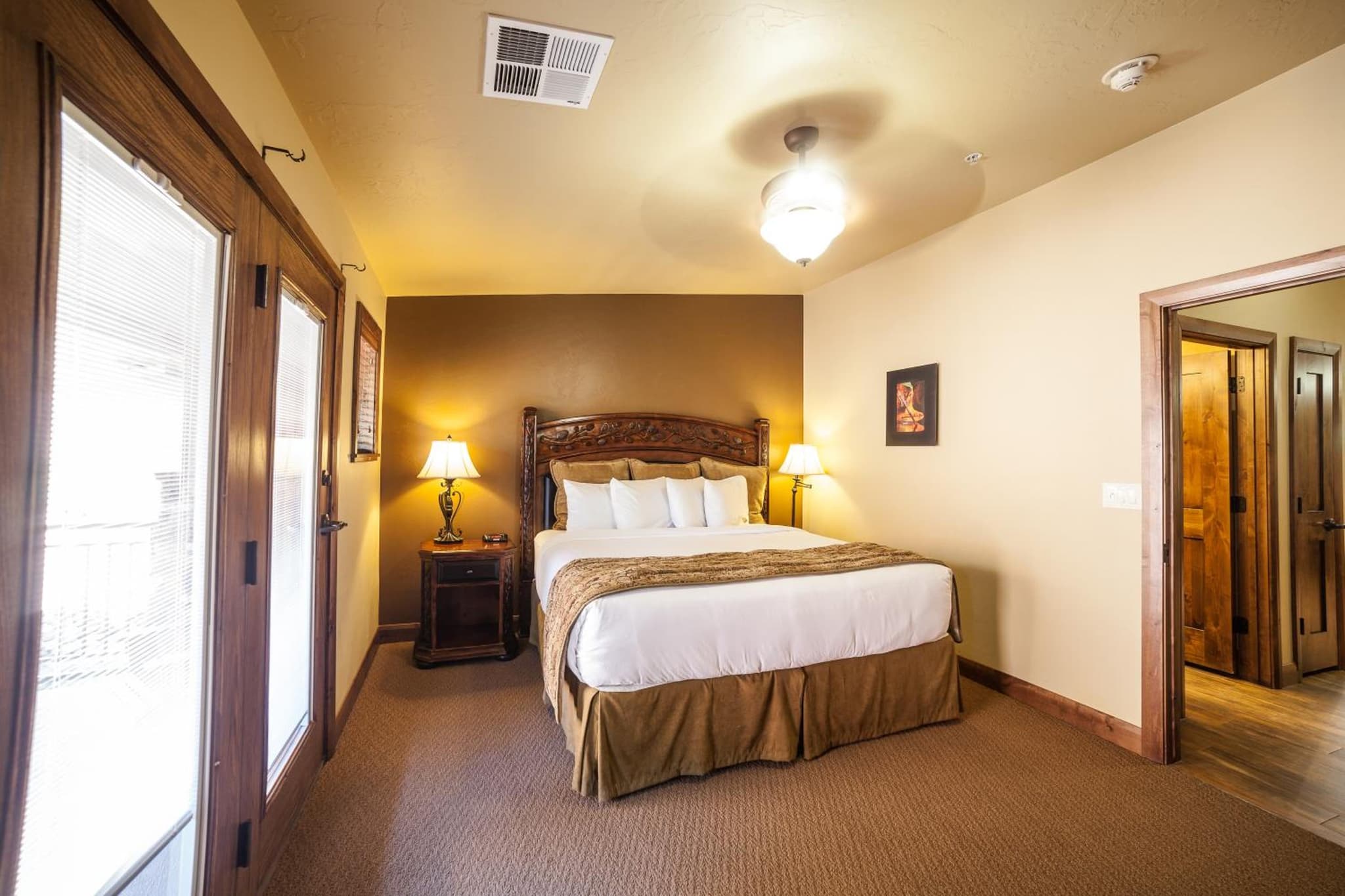 Cable Mountain Lodge photo 8
