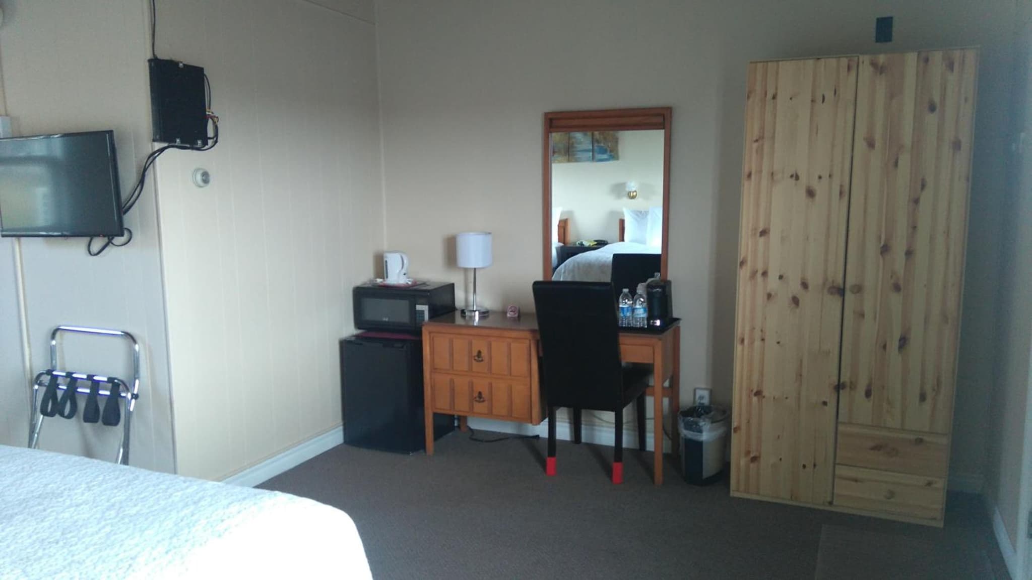 Oasis Motel photo 9
