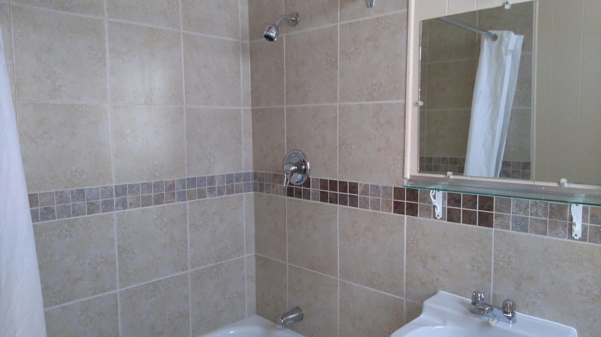Oasis Motel photo 7
