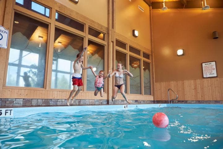 Grouse Mountain Lodge photo 2