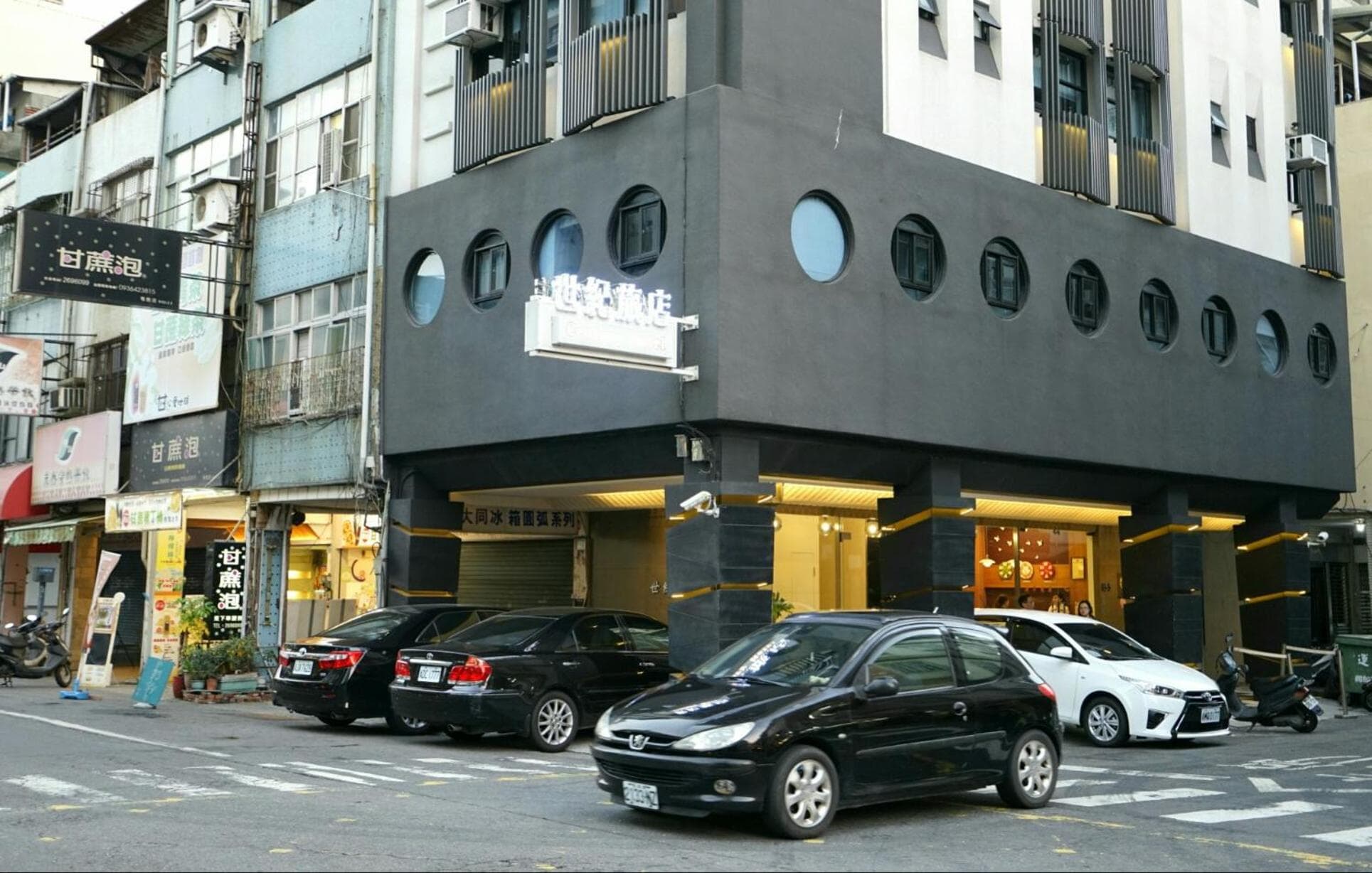 Century Hotel photo 2
