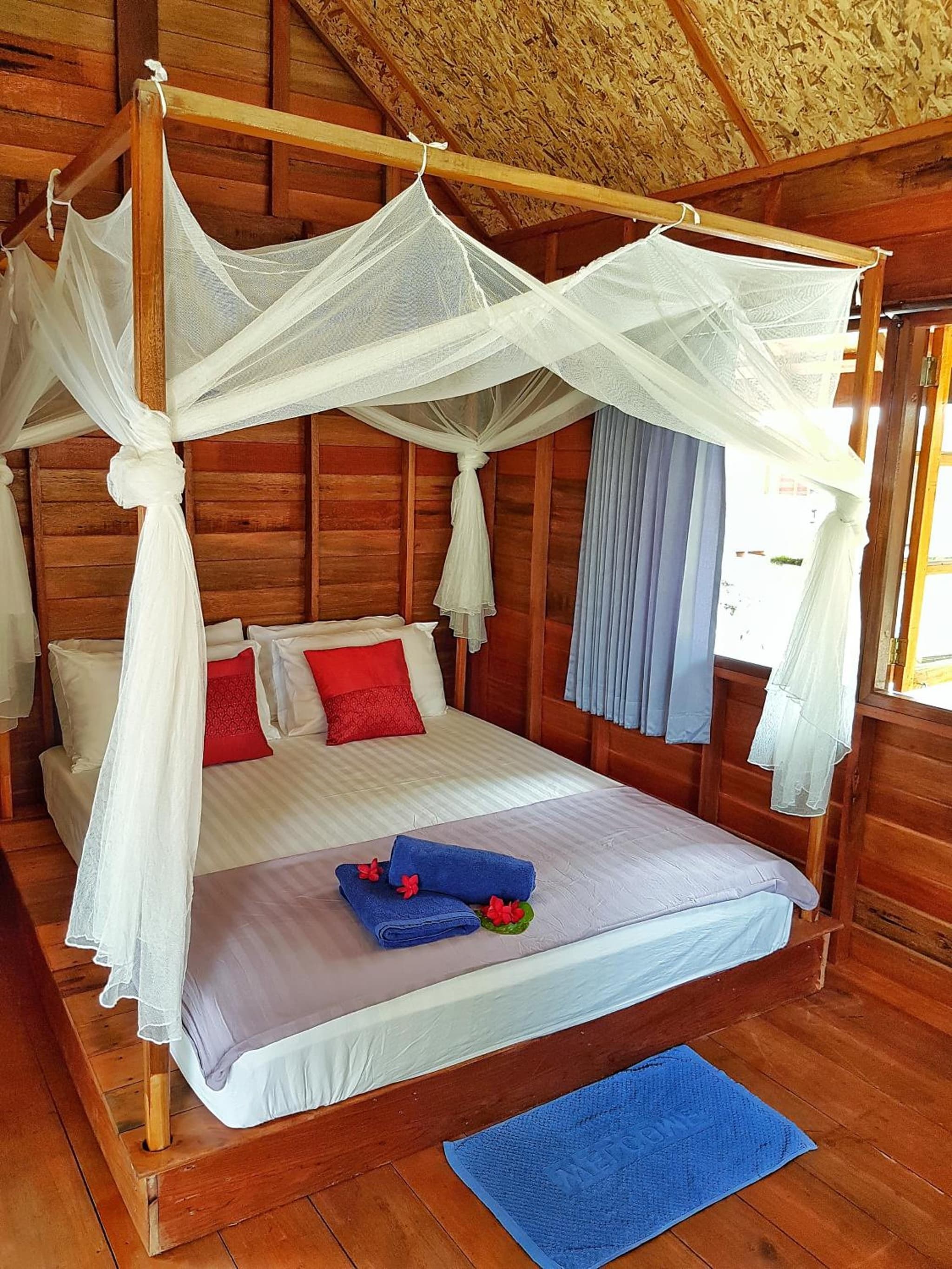 Lipe Beach Resort photo 8