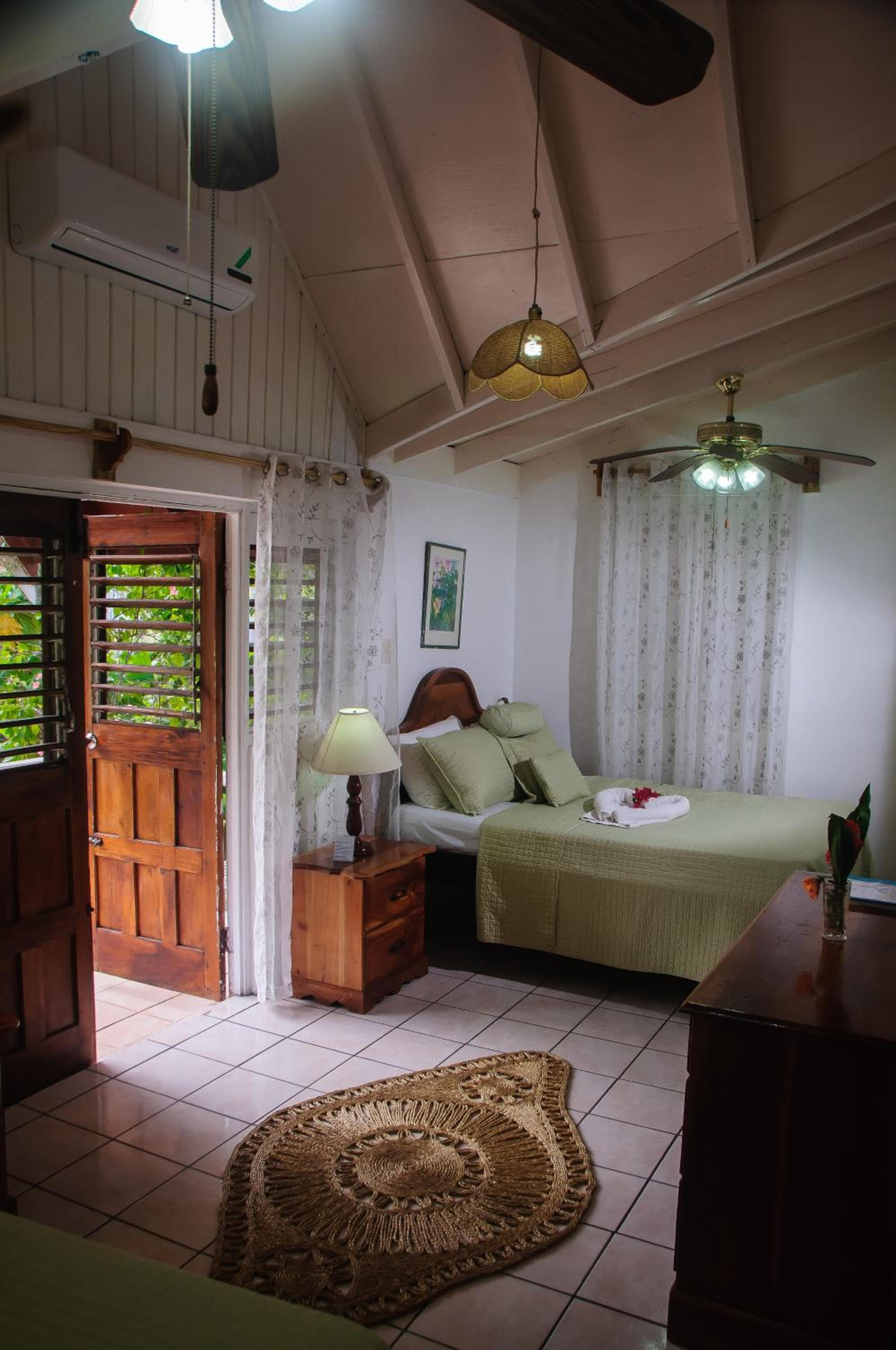 Firefly Beach Cottages photo 8