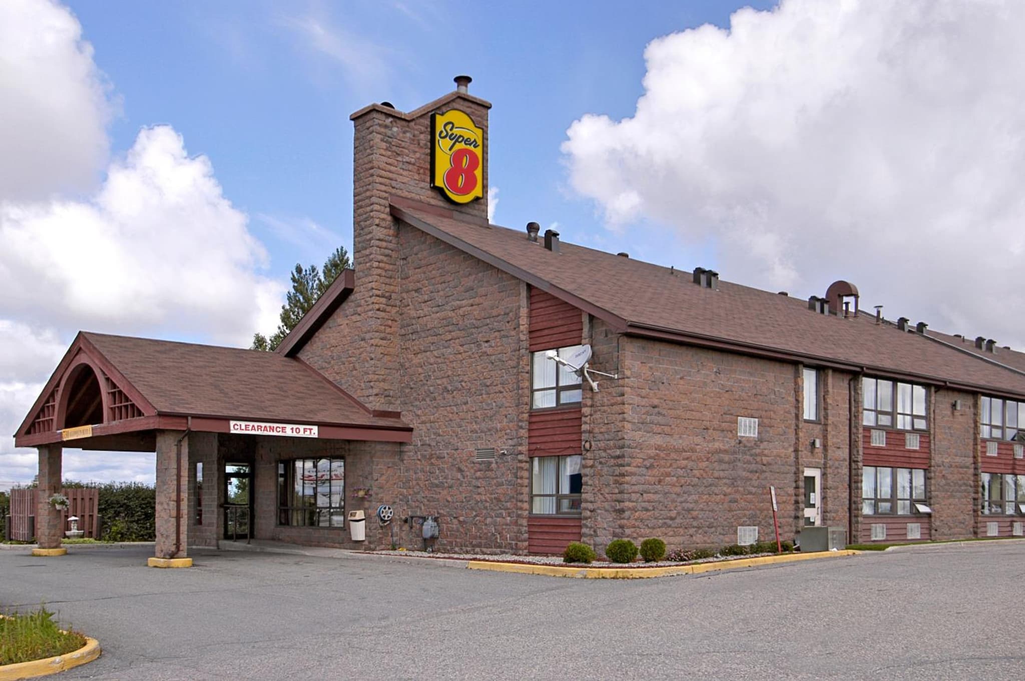 Super 8 by Wyndham Timmins ON photo 7