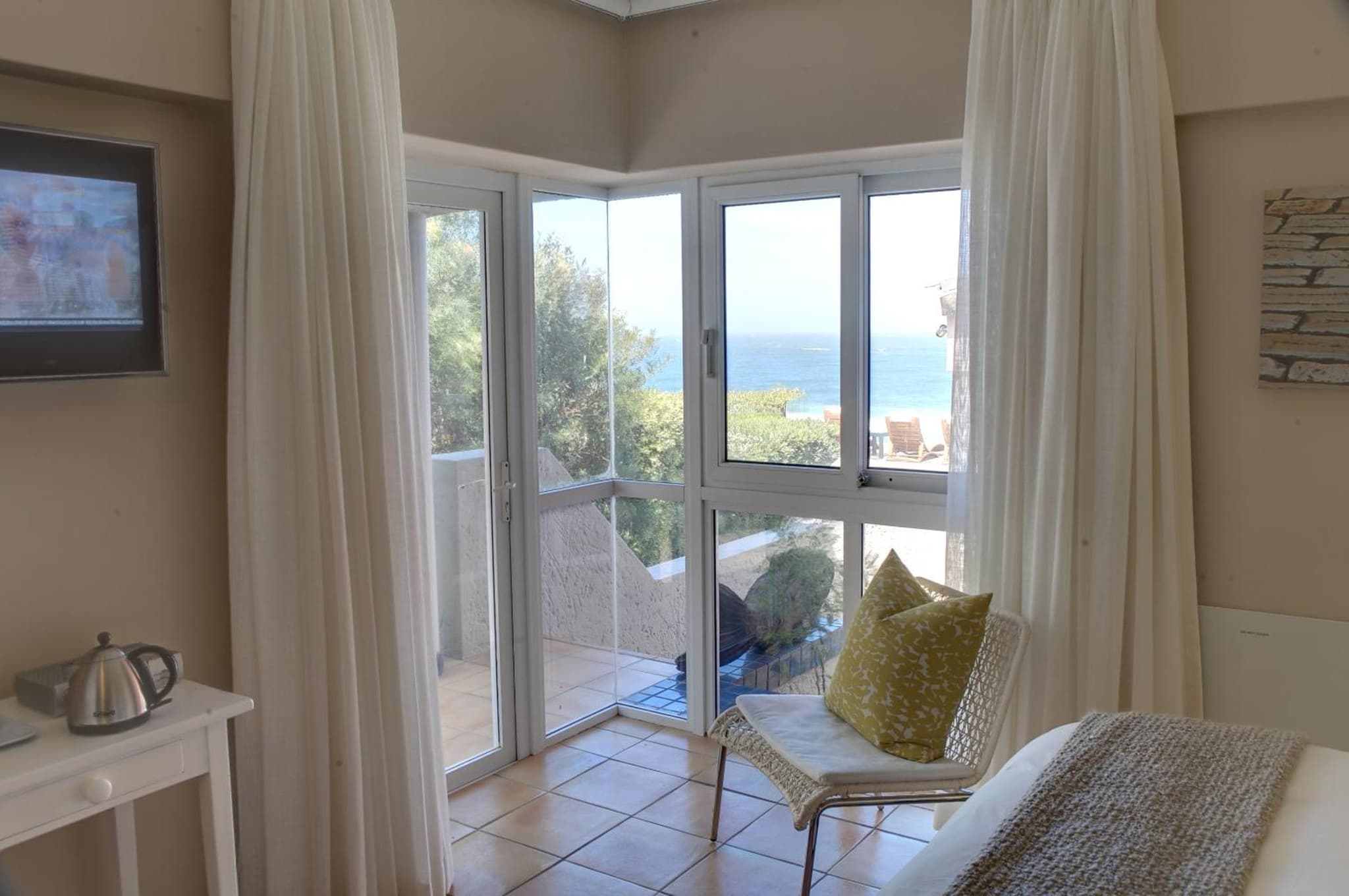Periwinkle Lodge Guest House photo 4