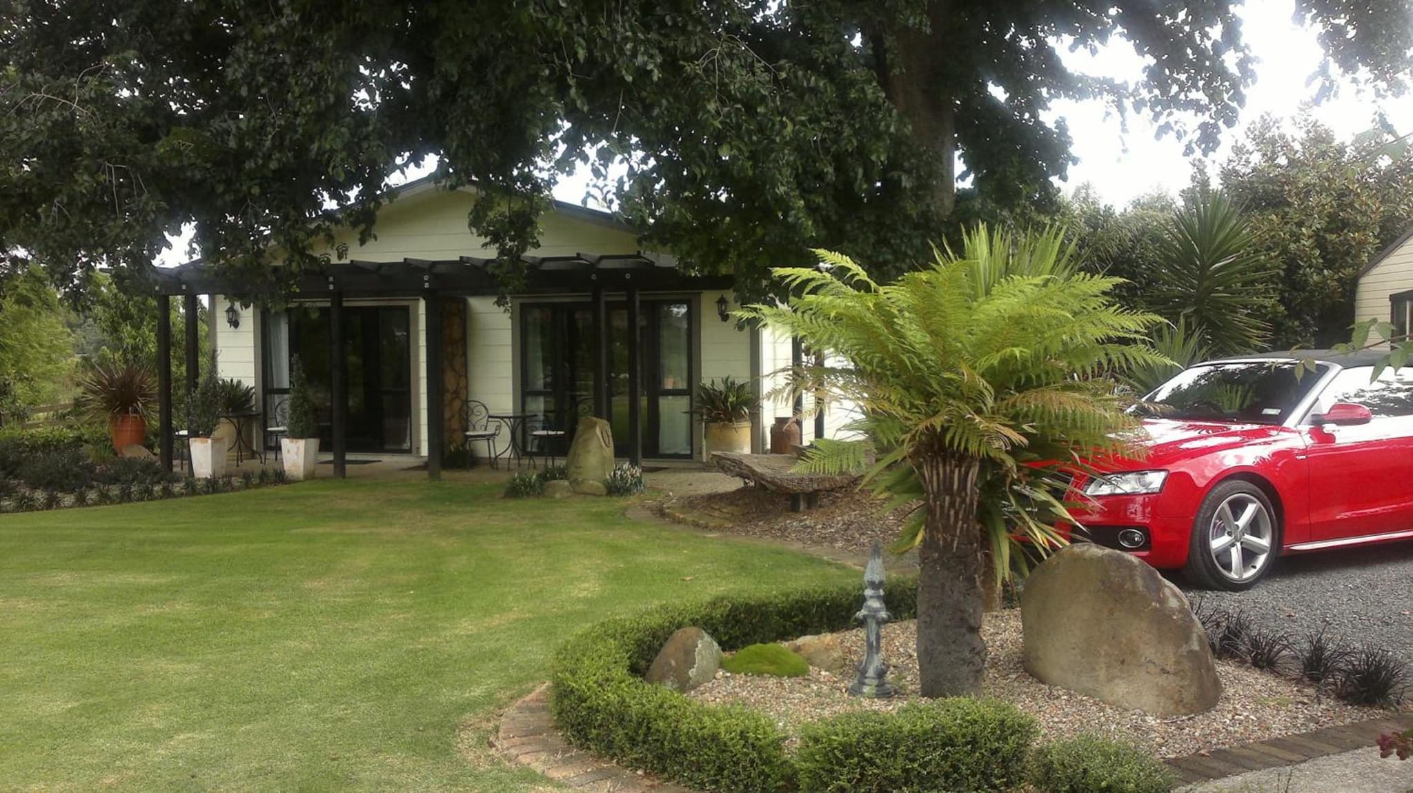 Cambridge Coach House photo 8