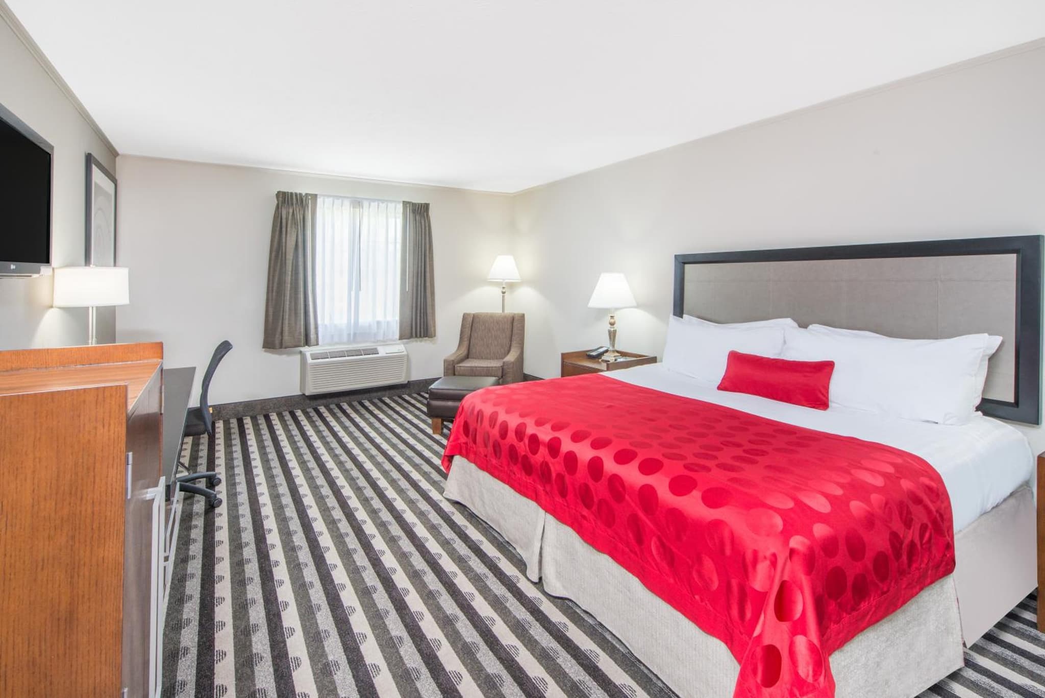 Ramada by Wyndham Springfield North photo 7